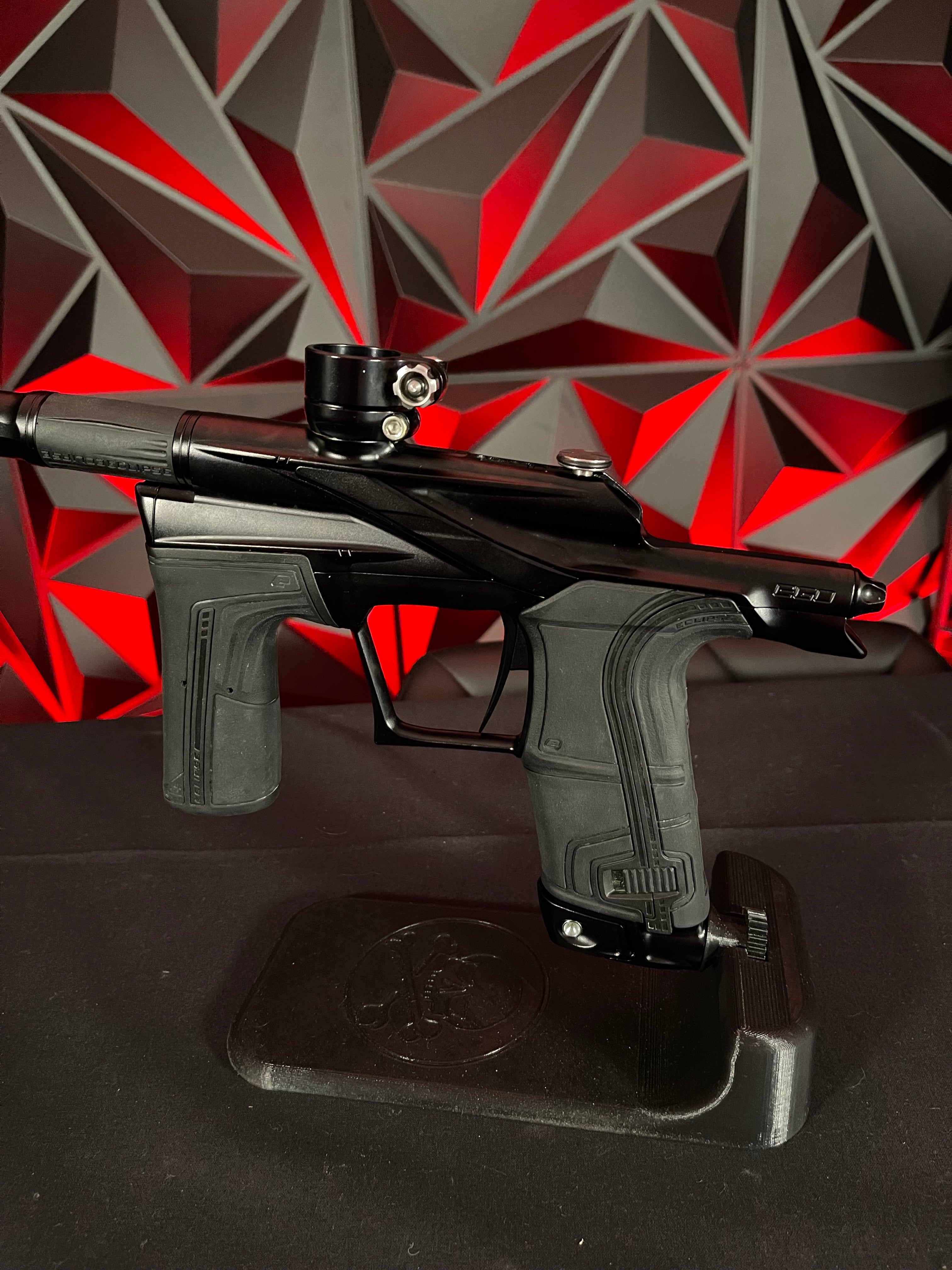Used Planet Eclipse LV2 Paintball Gun - Midnight w/ 2 s63 Barrel Inserts
