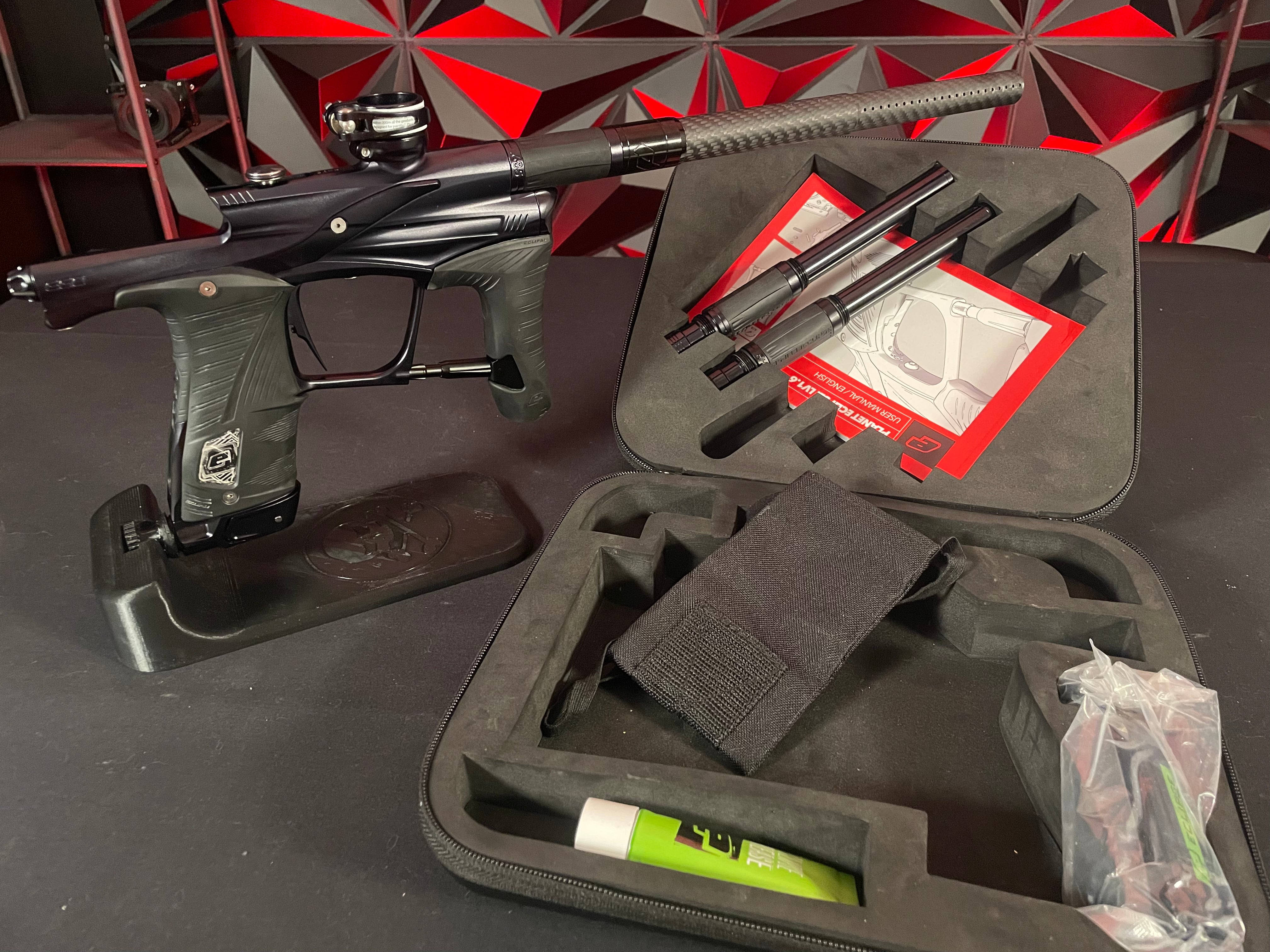 Used Planet Eclipse LV1.6 Paintball Gun - Midnight w/ 3 FL Inserts and Carbon Fiber Tip