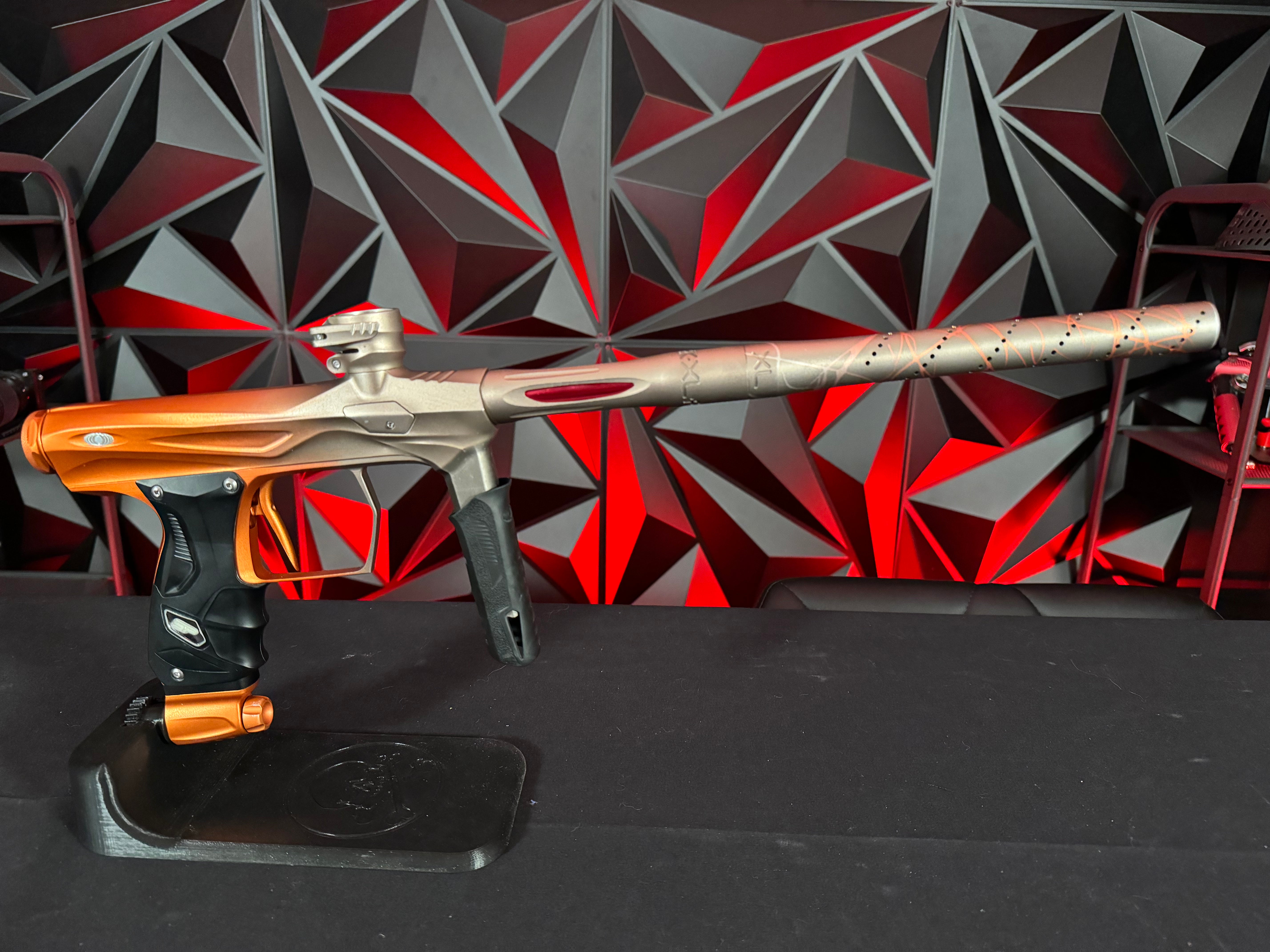 Used Shocker Amp Paintball Gun - Orange/Tan Fade w/Splash Barrel