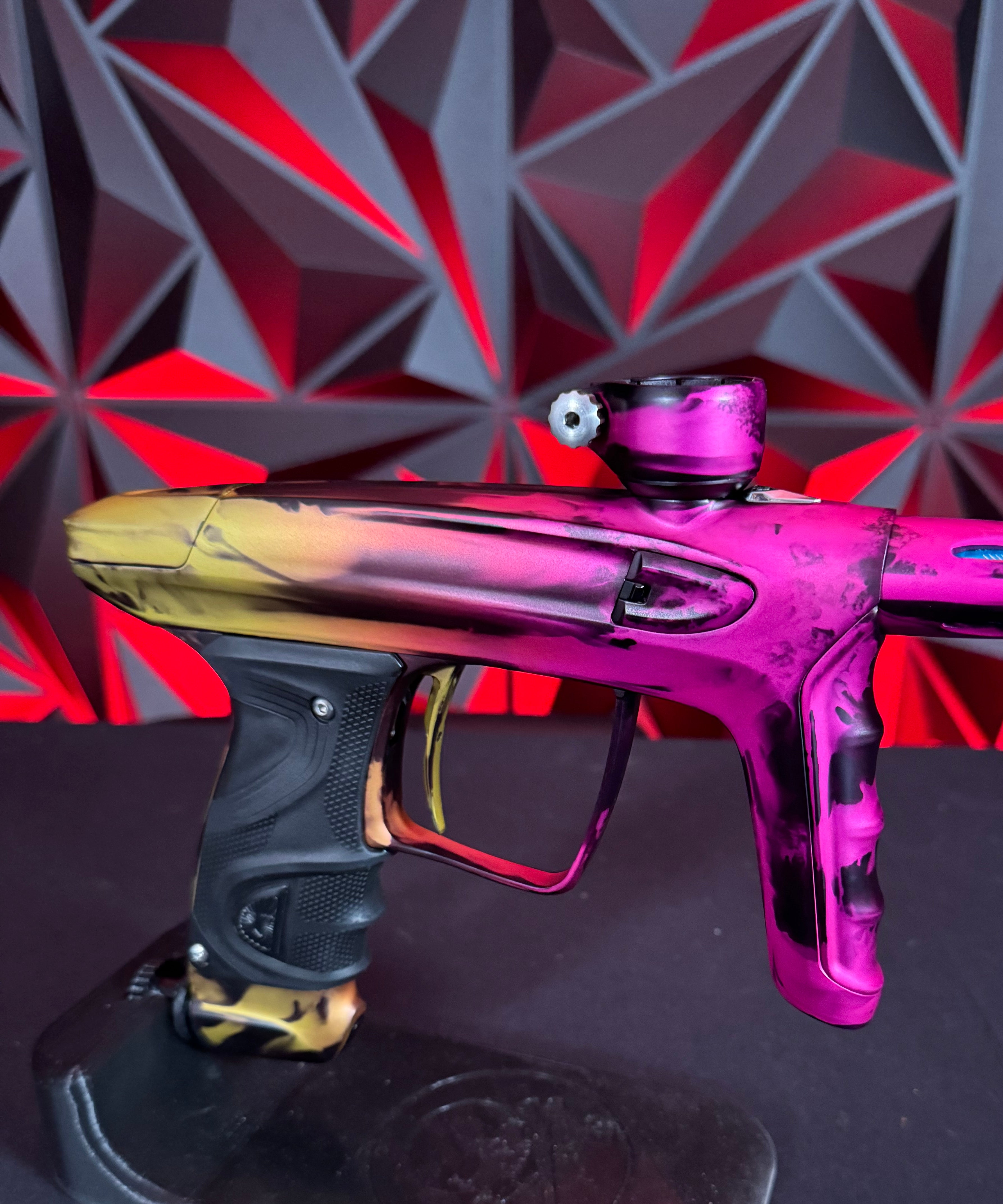 Used DLX Luxe TM40 Paintball Gun - LE Dust Pink/Yellow Smear