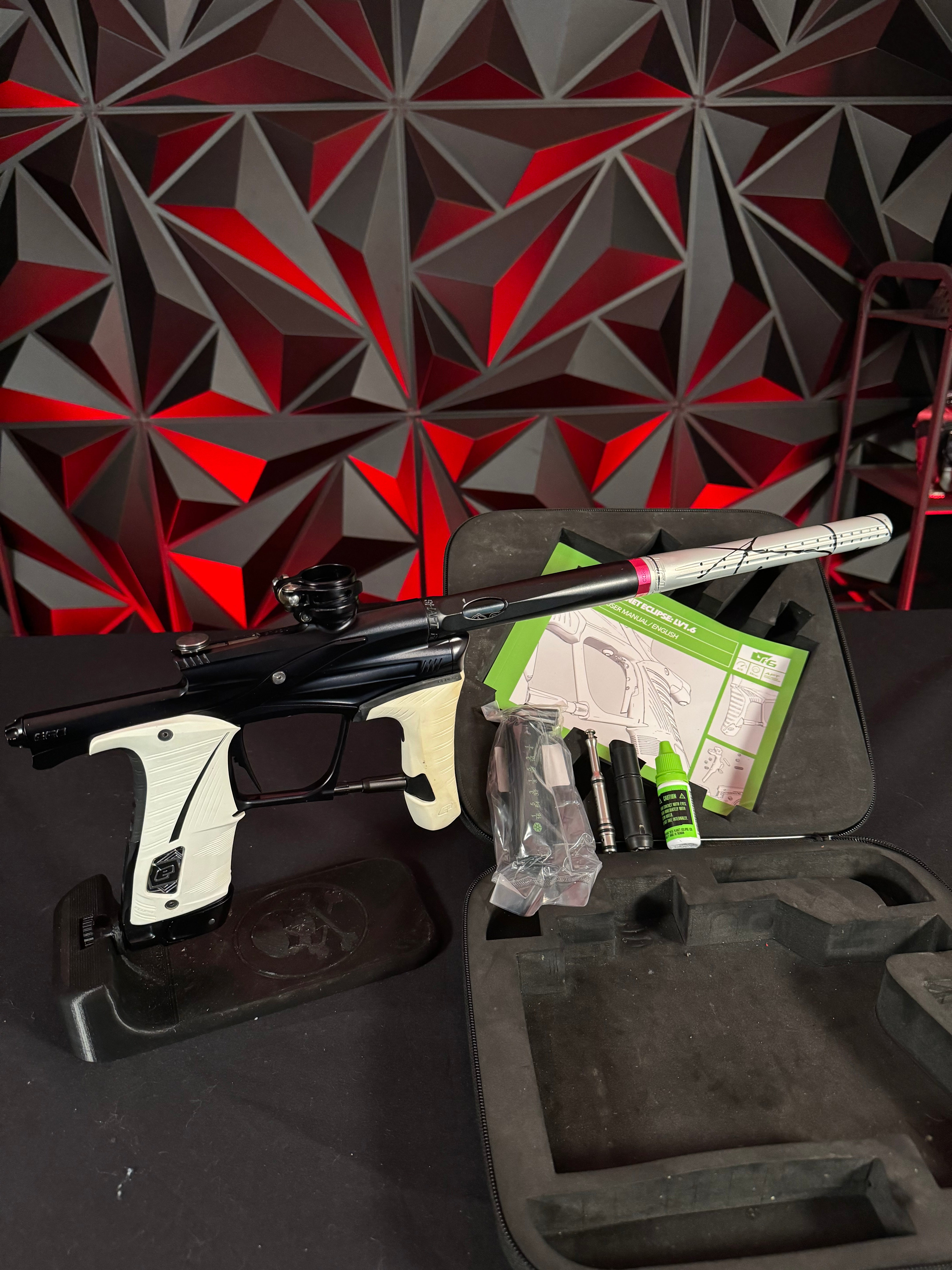 Used Planet Eclipse Lv1.6 Paintball Gun - Midnight w/Shaft FR Barrel Back w/Custom Anno Core Tip (Silver Black Splash)