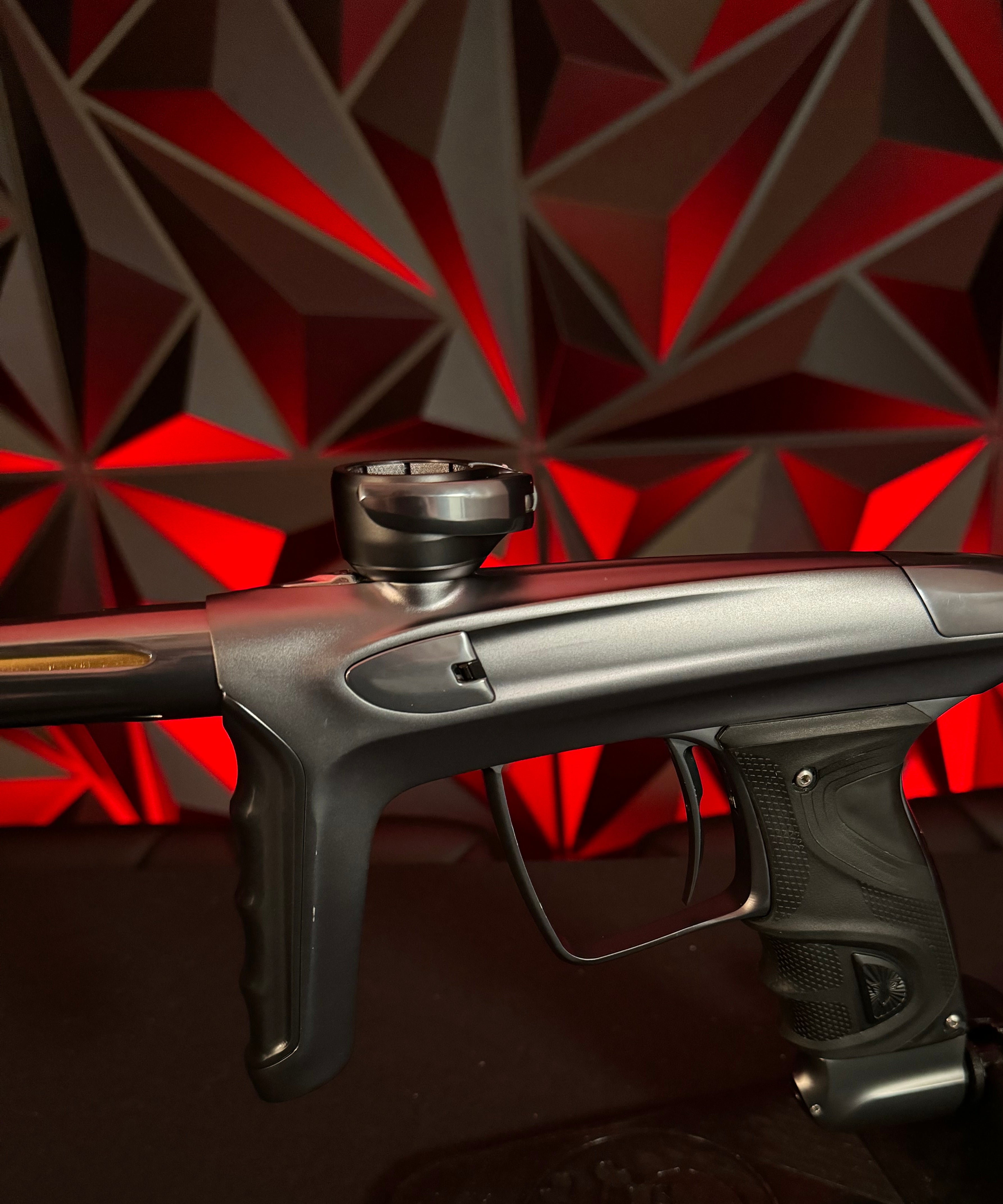 Used DLX Luxe TM40 Paintball Marker - Polished Pewter/ Dust Pewter w/2 Freak XL Inserts