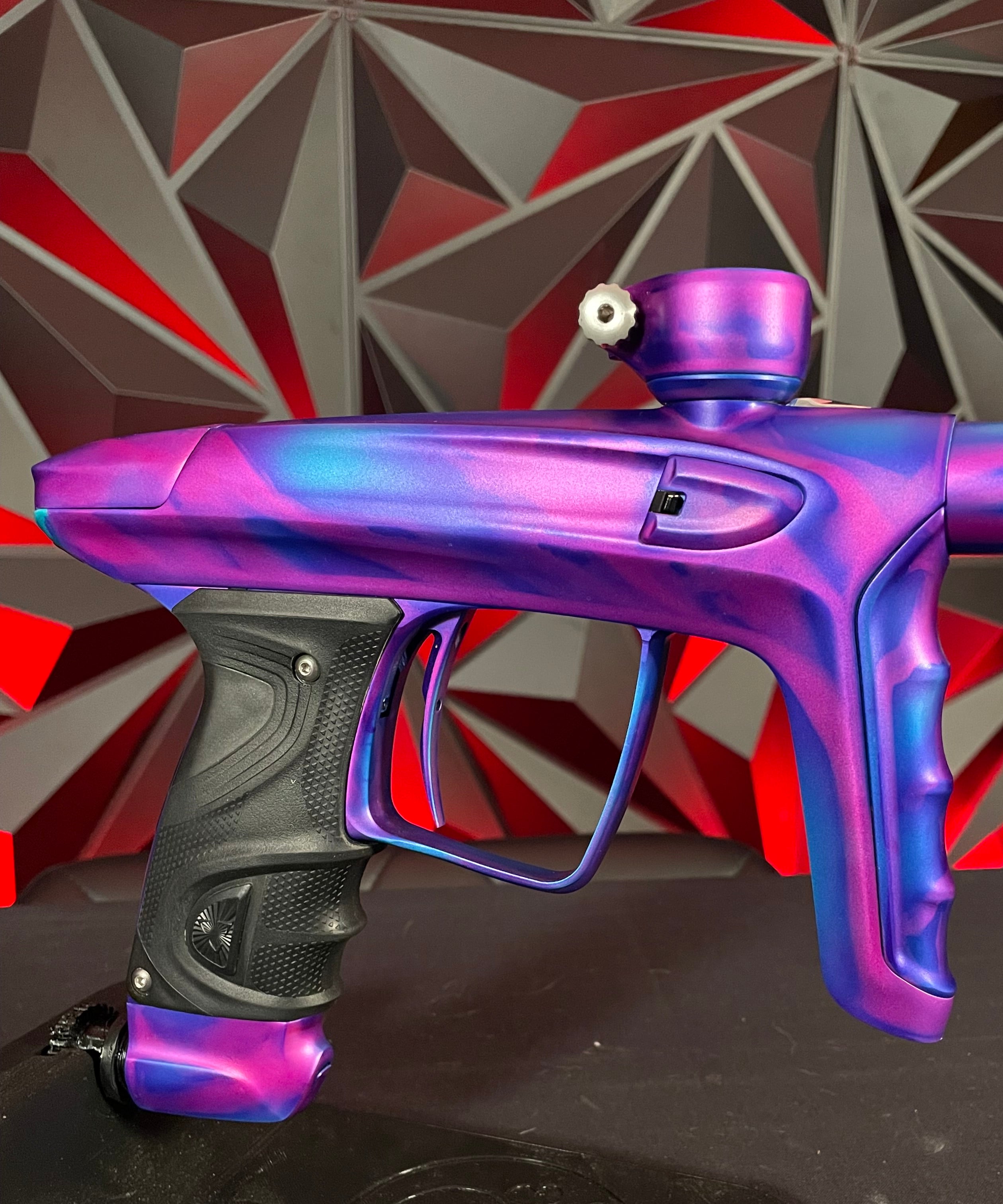 Used DLX Luxe TM40 Paintball Gun - LE Pink Smear