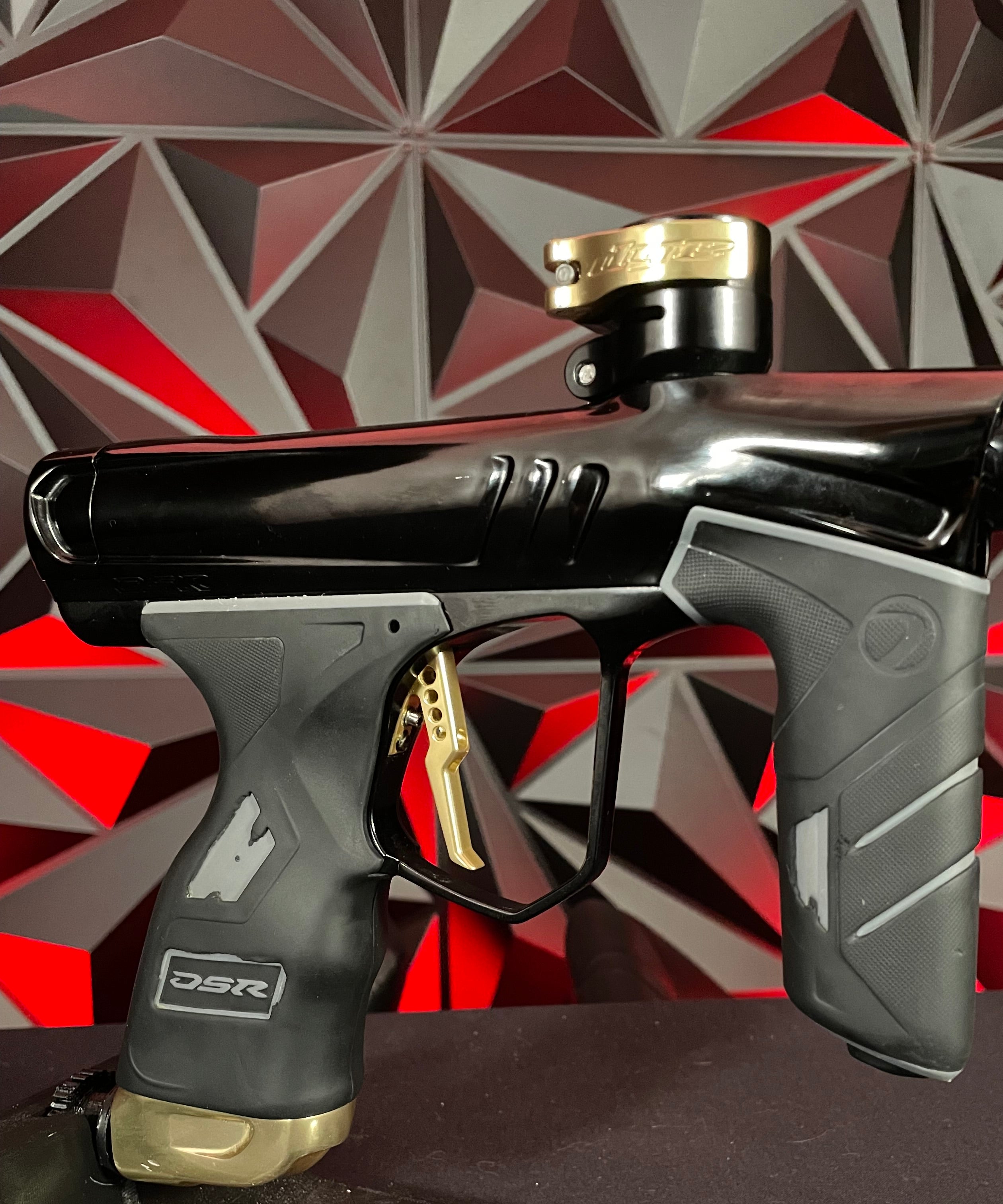 Used Dye DSR+ Paintball Gun - Onyx Gold