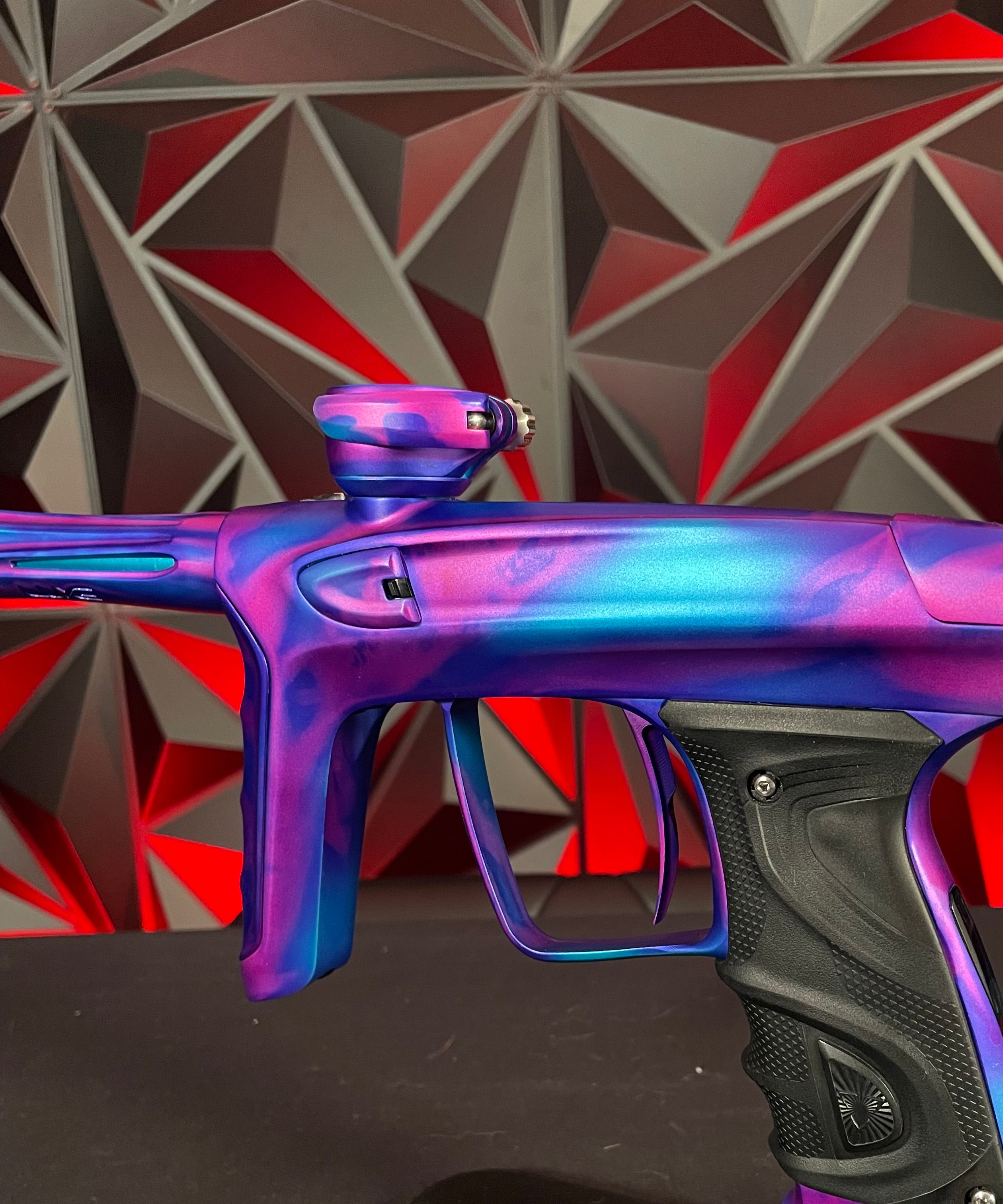 Used DLX Luxe TM40 Paintball Gun - LE Pink Smear
