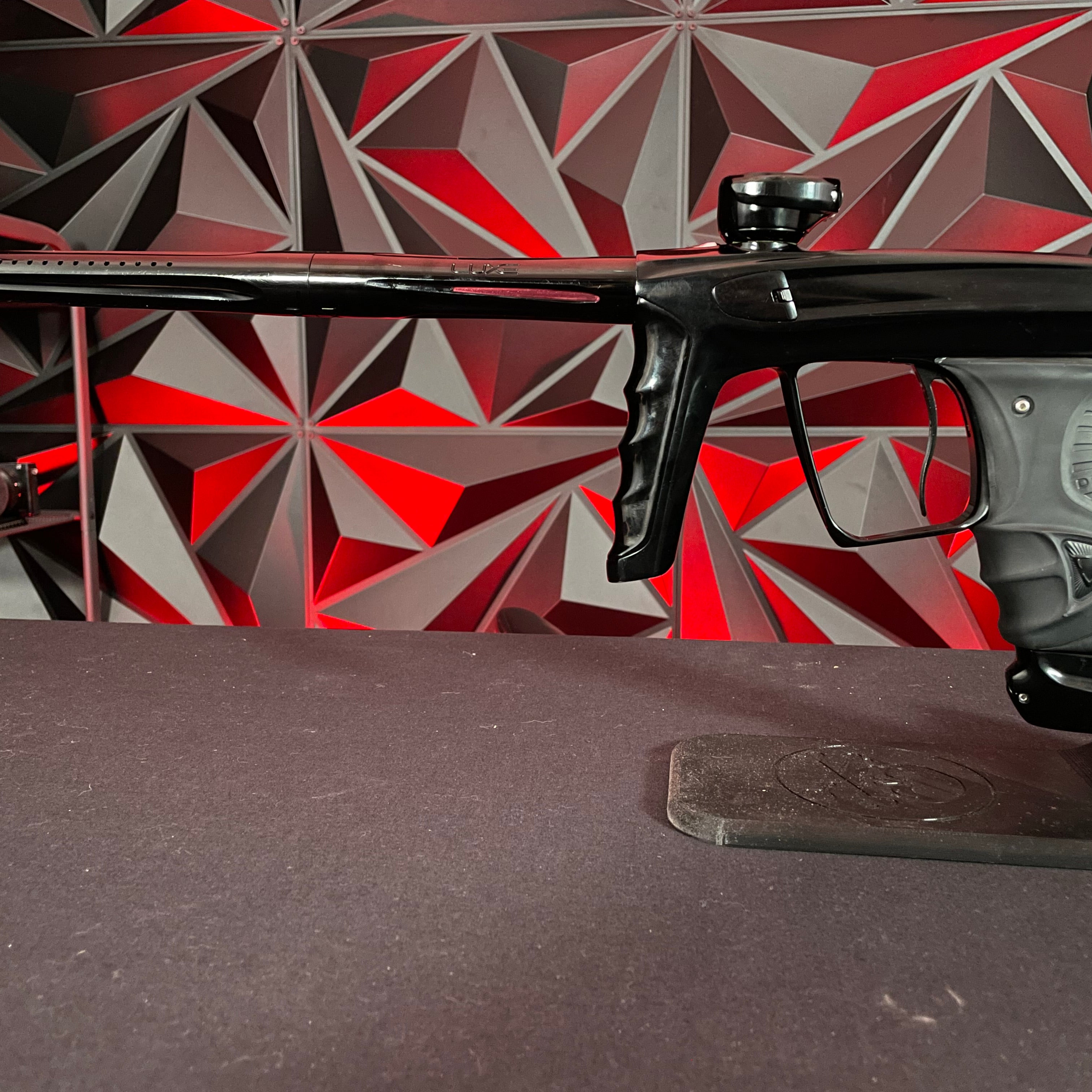 Used DLX Luxe X Paintball Gun - Polished Black