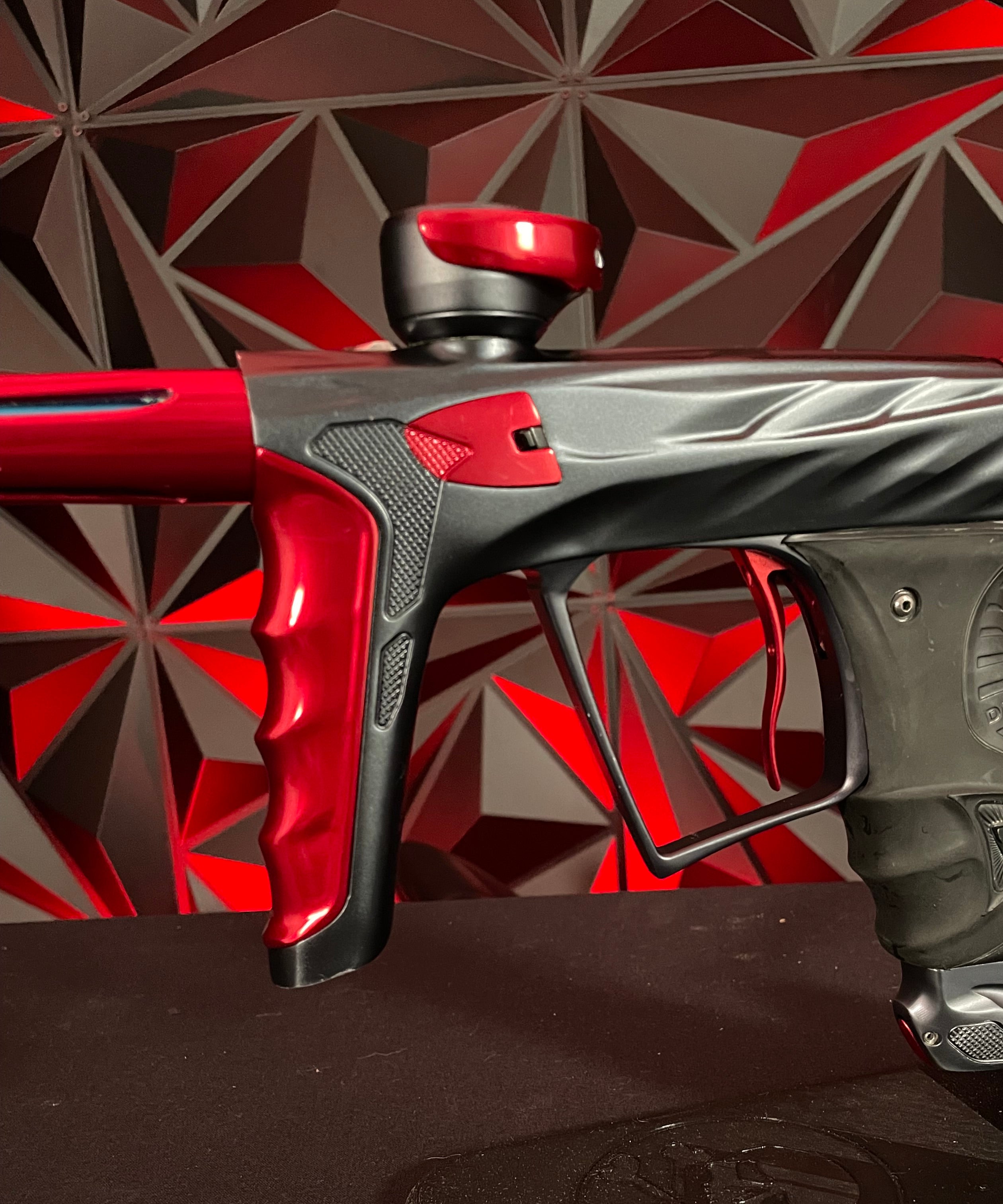 Used DLX Luxe X A51 Paintball Gun - Pewter/ Red