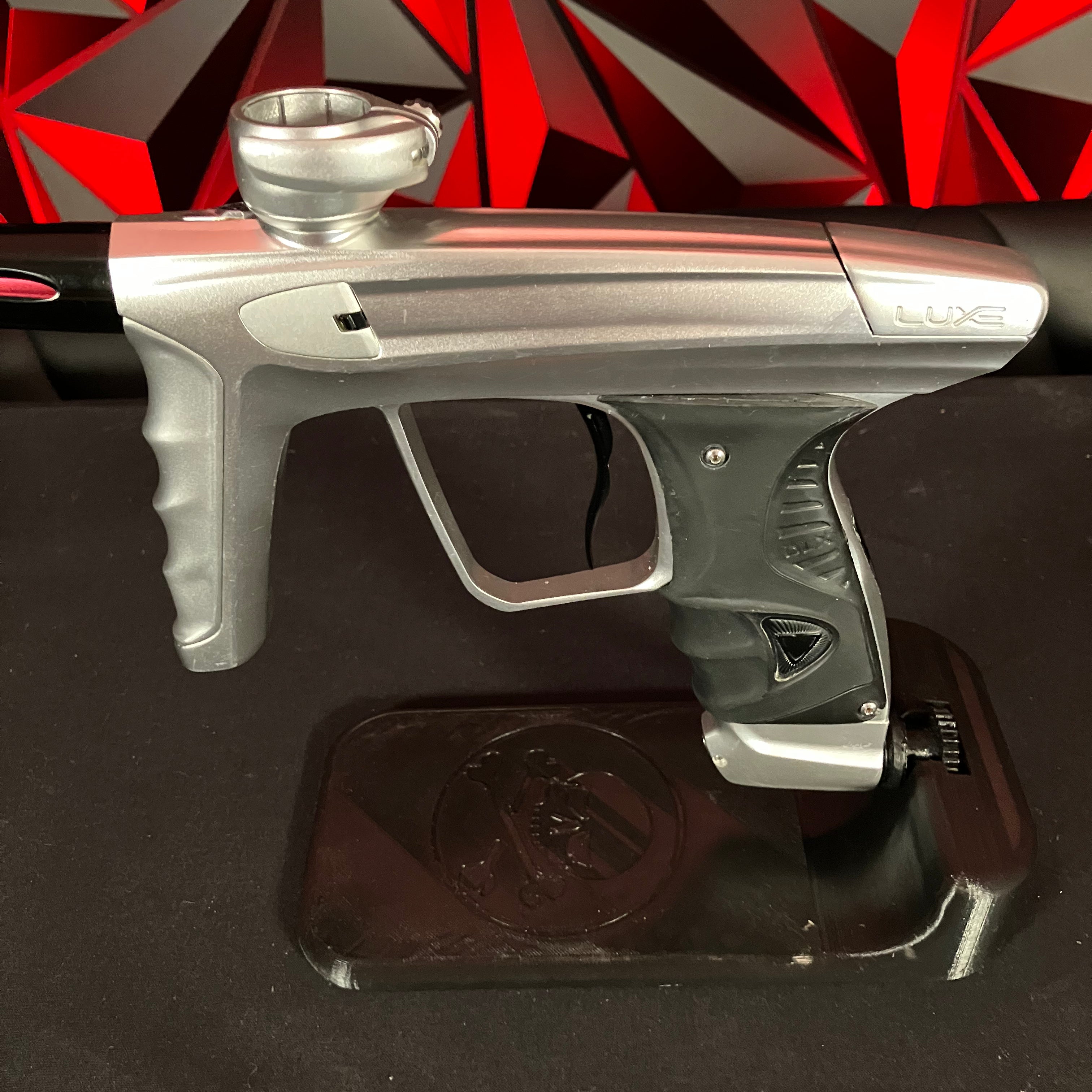 Used DLX Luxe X Paintball Gun - Dust Silver w/ Black Freak XL Barrel