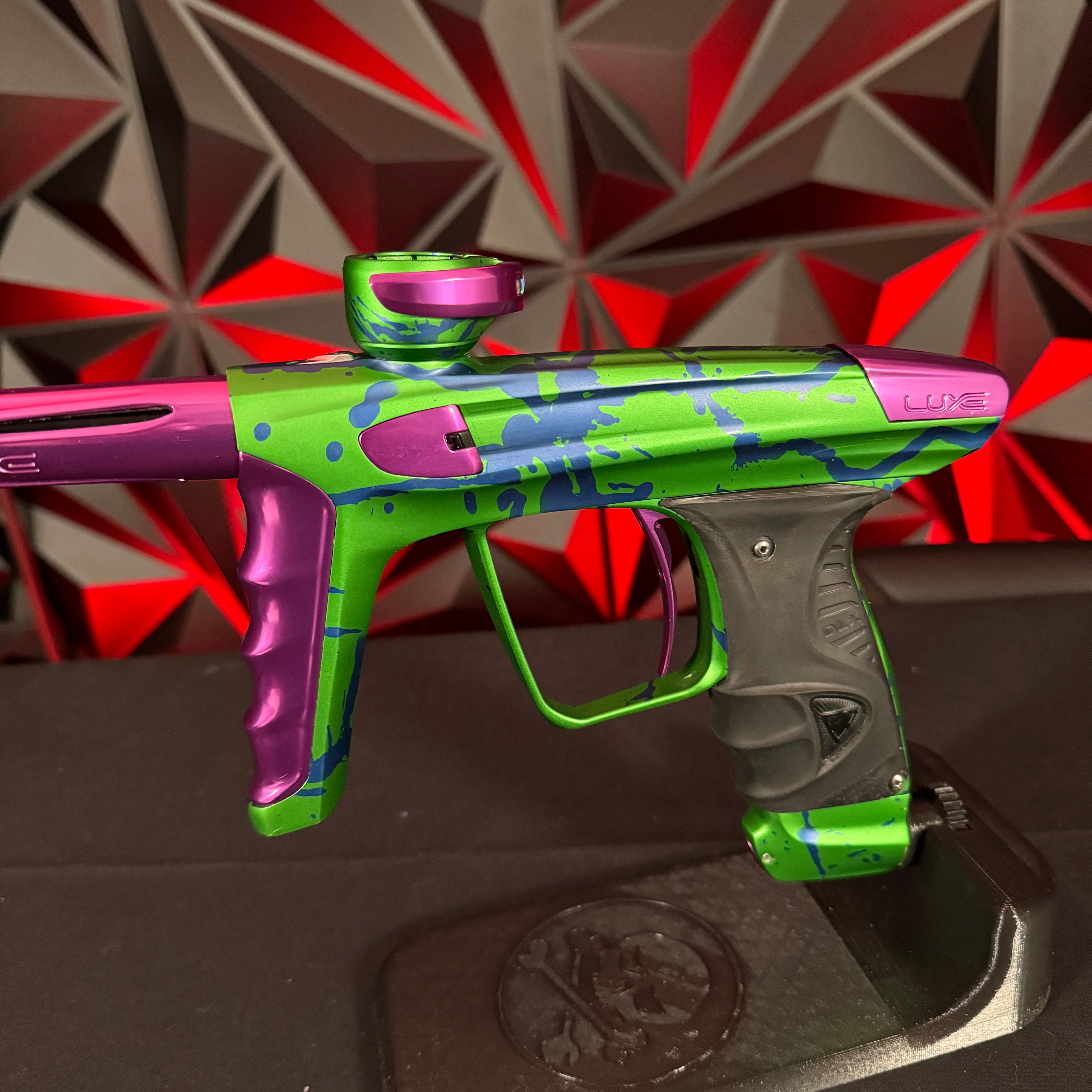 Used DLX Luxe X Paintball Marker - LE Green/Purple Splash w/Green ACP Tip