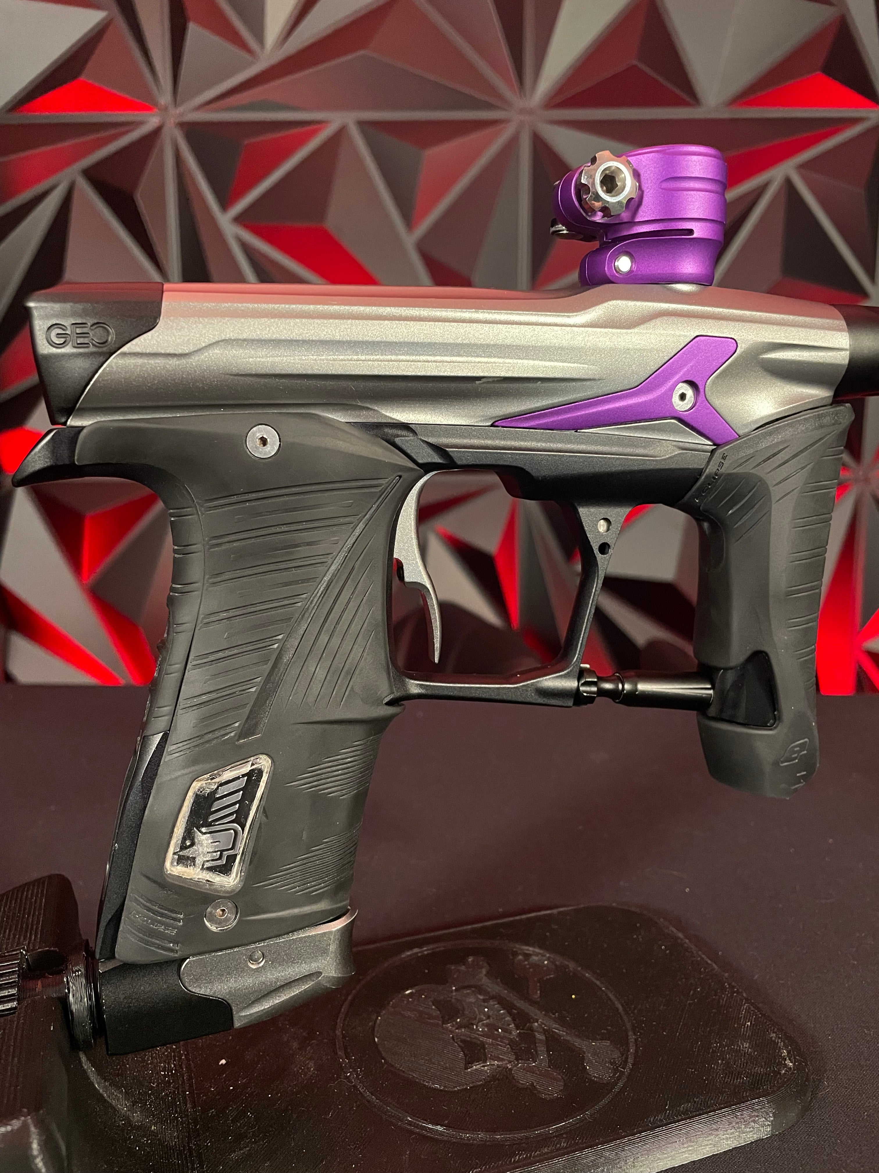Used Planet Eclipse Geo 3.5 Paintball Gun - Pewter/Purple w/IV Core