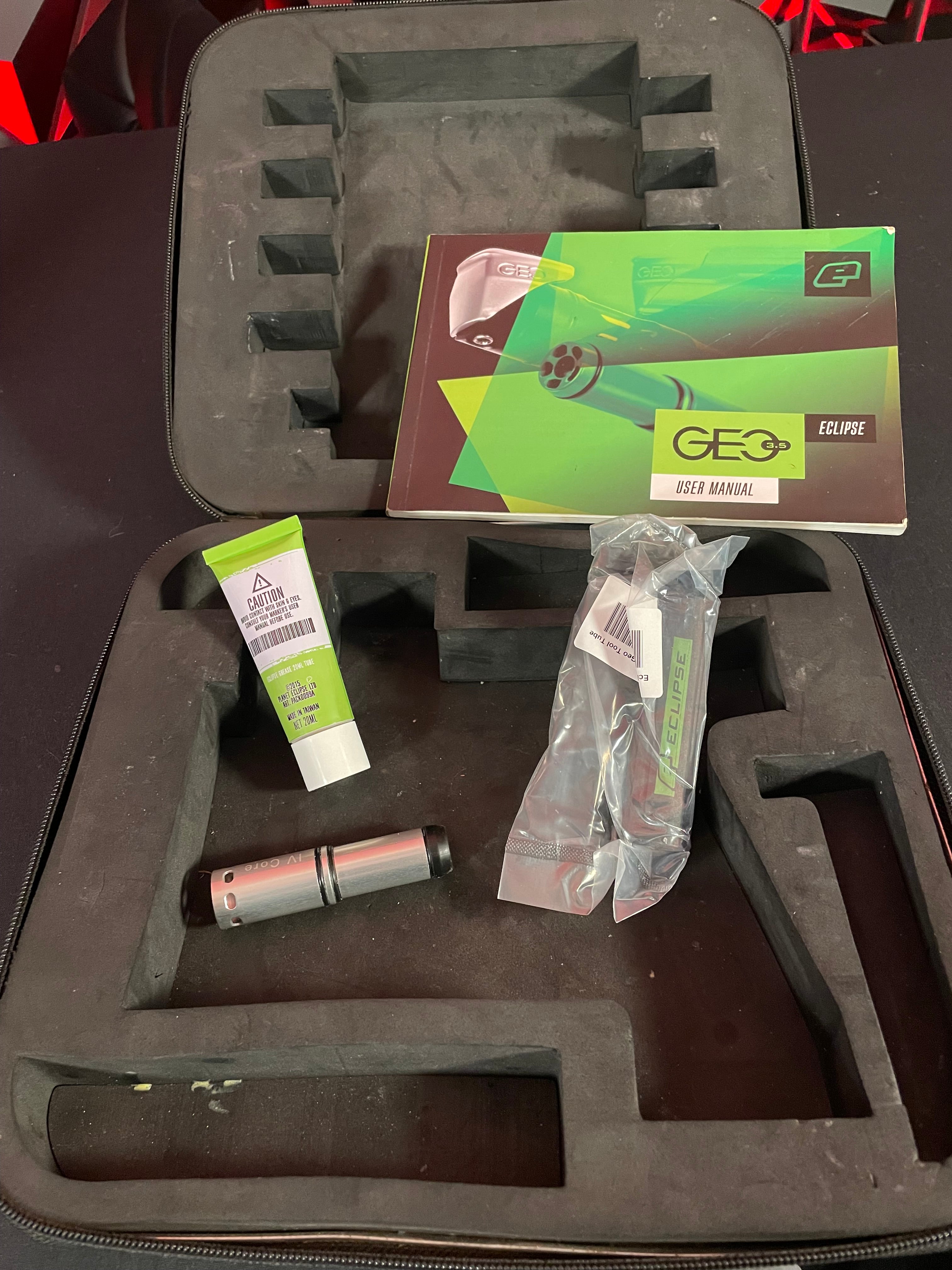 Used Planet Eclipse Geo 3.5 Paintball Gun - Pewter/Purple w/IV Core