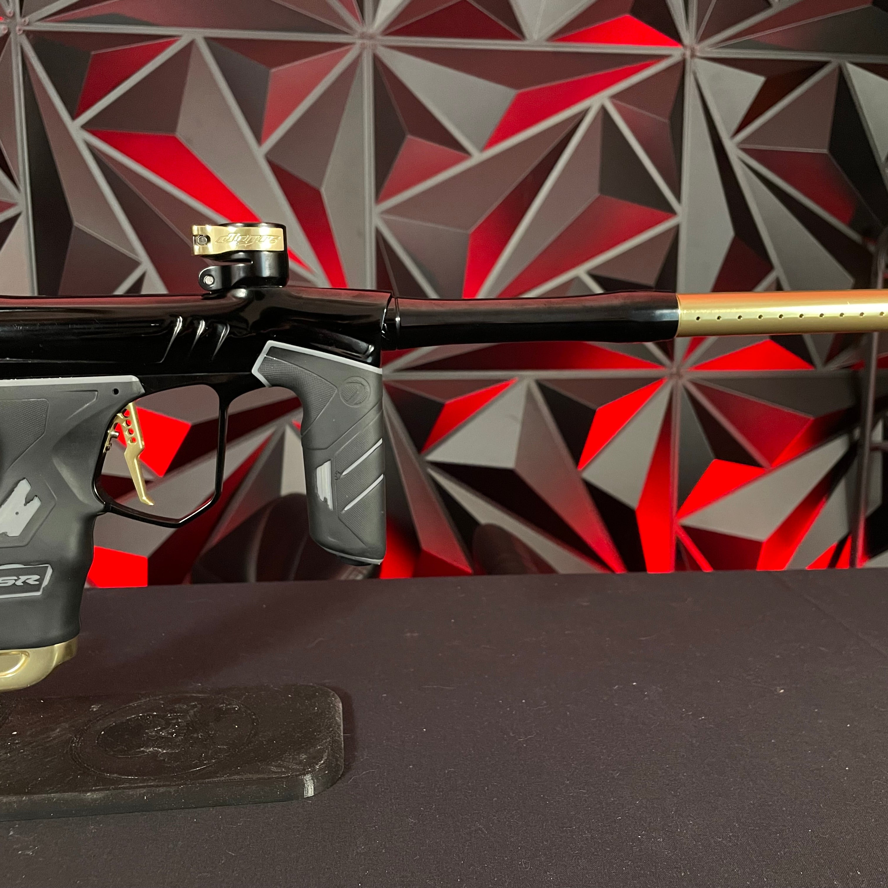 Used Dye DSR+ Paintball Gun - Onyx Gold