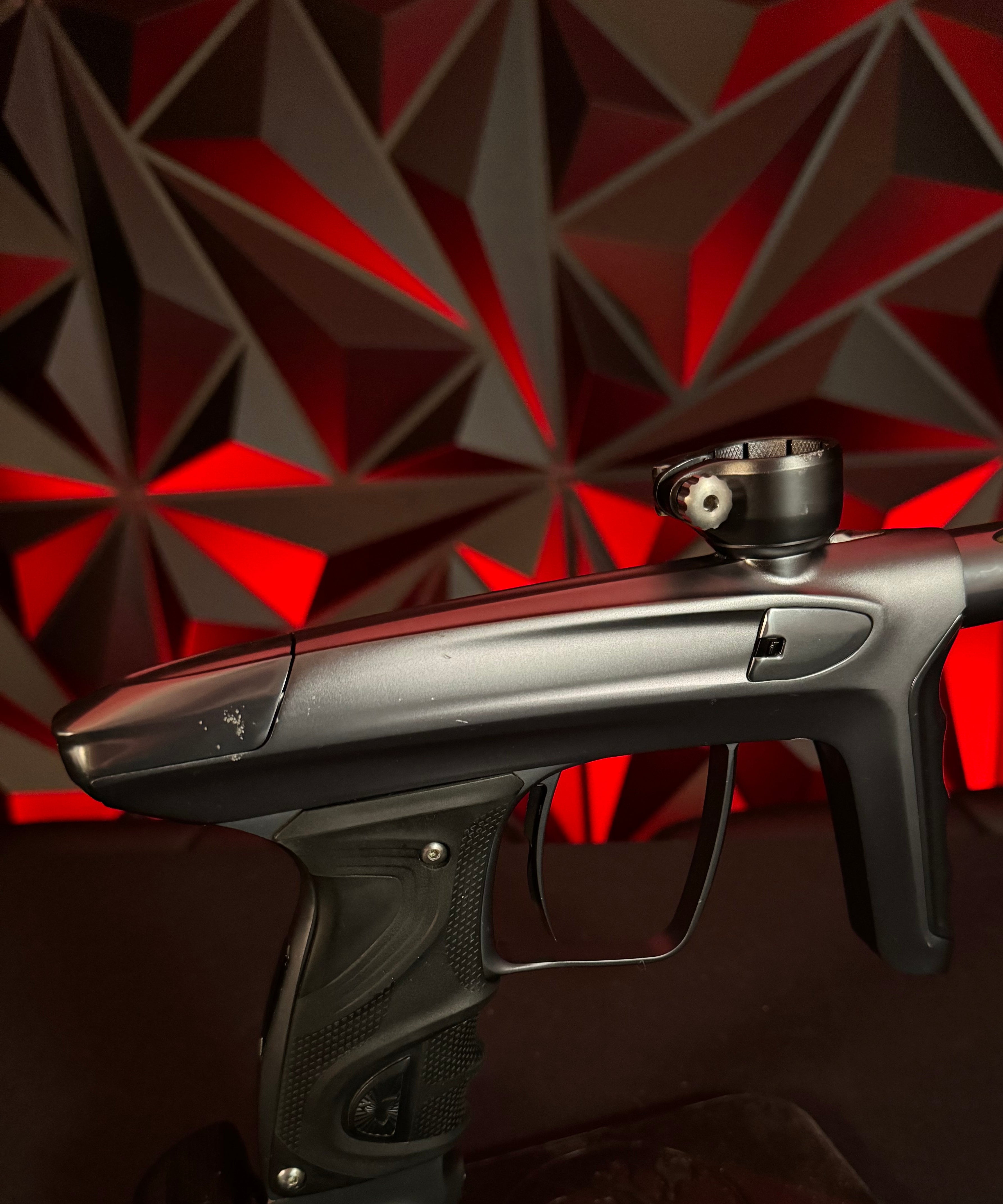 Used DLX Luxe TM40 Paintball Marker - Polished Pewter/ Dust Pewter w/2 Freak XL Inserts