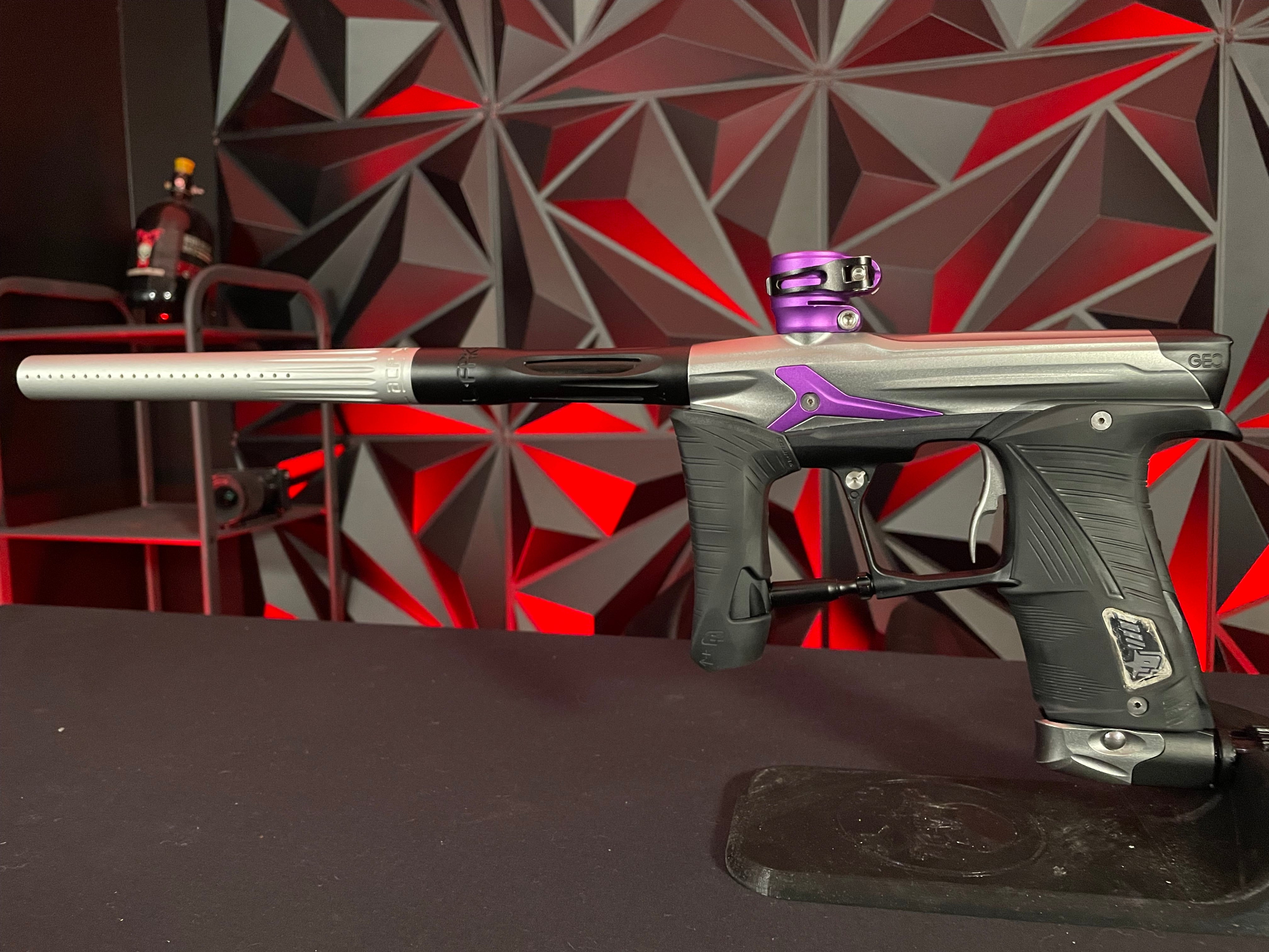 Used Planet Eclipse Geo 3.5 Paintball Gun - Pewter/Purple w/IV Core