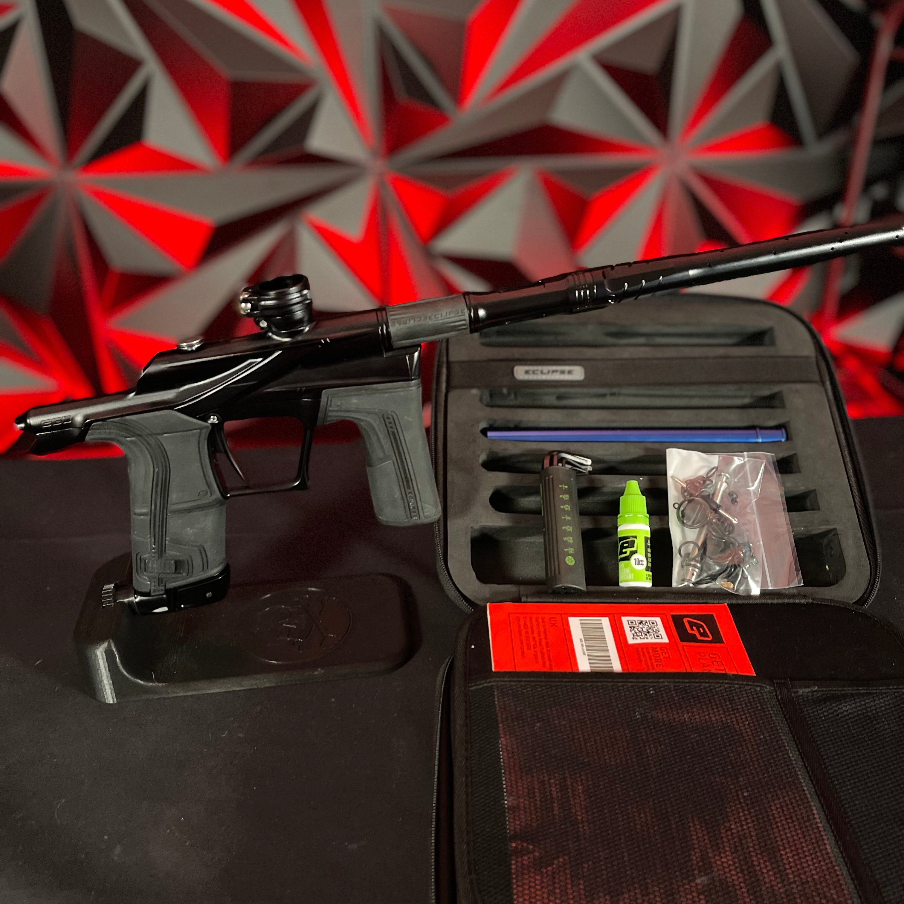Used Planet Eclipse LV2 Paintball Gun - Midnight w/ 2 s63 Barrel Inserts