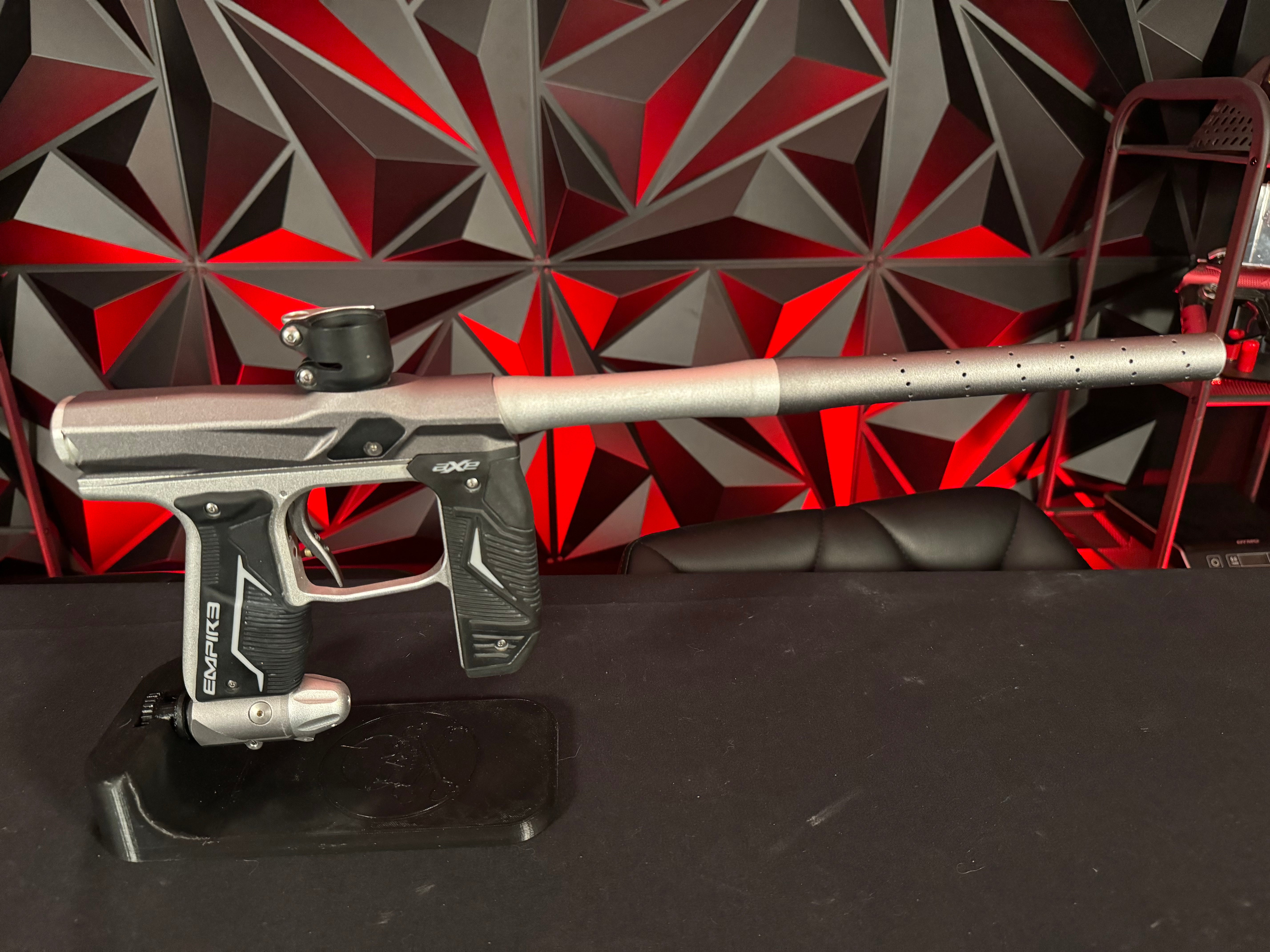 Used Empire Axe 2.0 Paintball Gun - Grey / Silver
