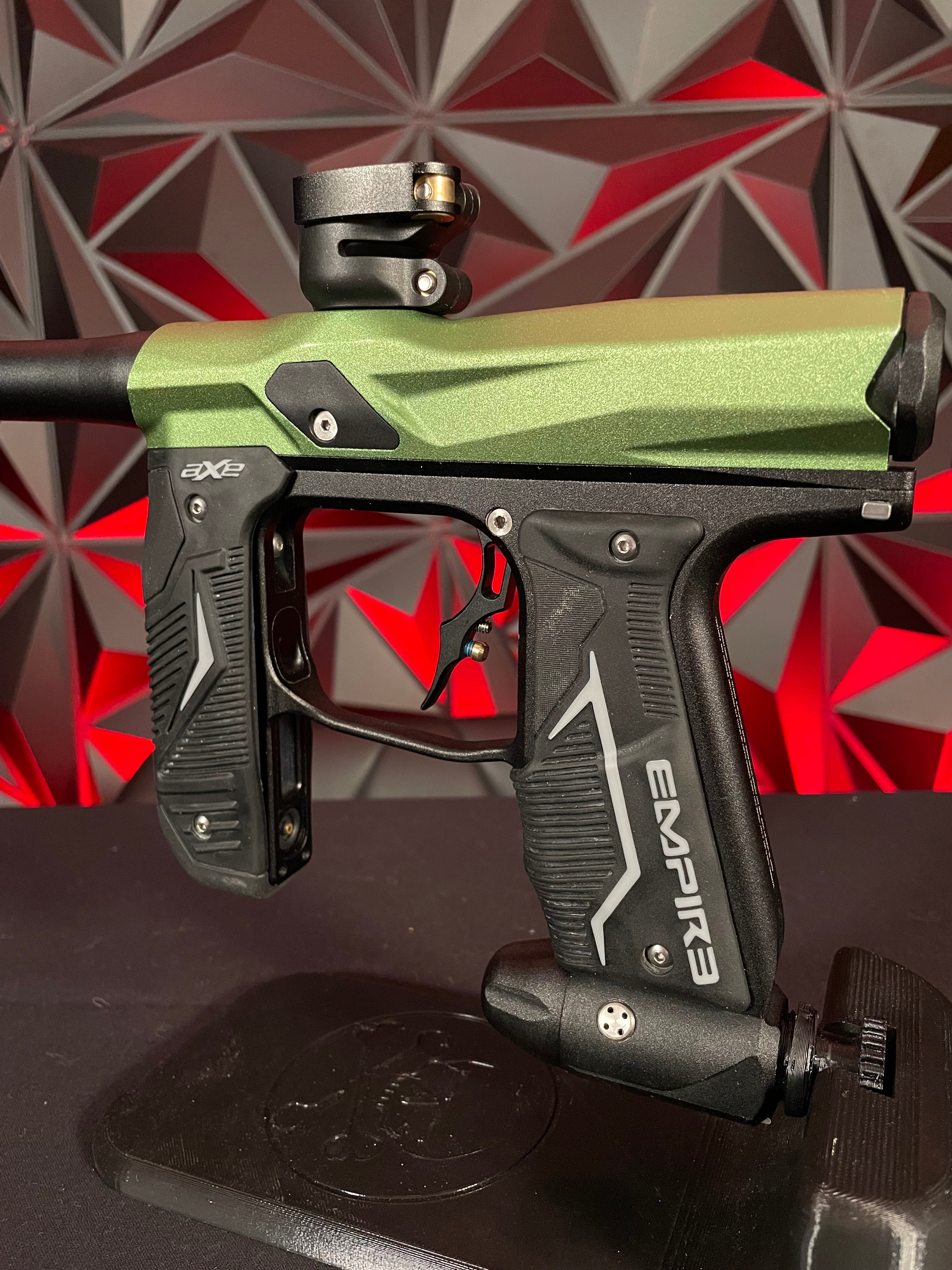 Used Empire Axe 2.0 Paintball Gun - Green / Black w/Redline Board