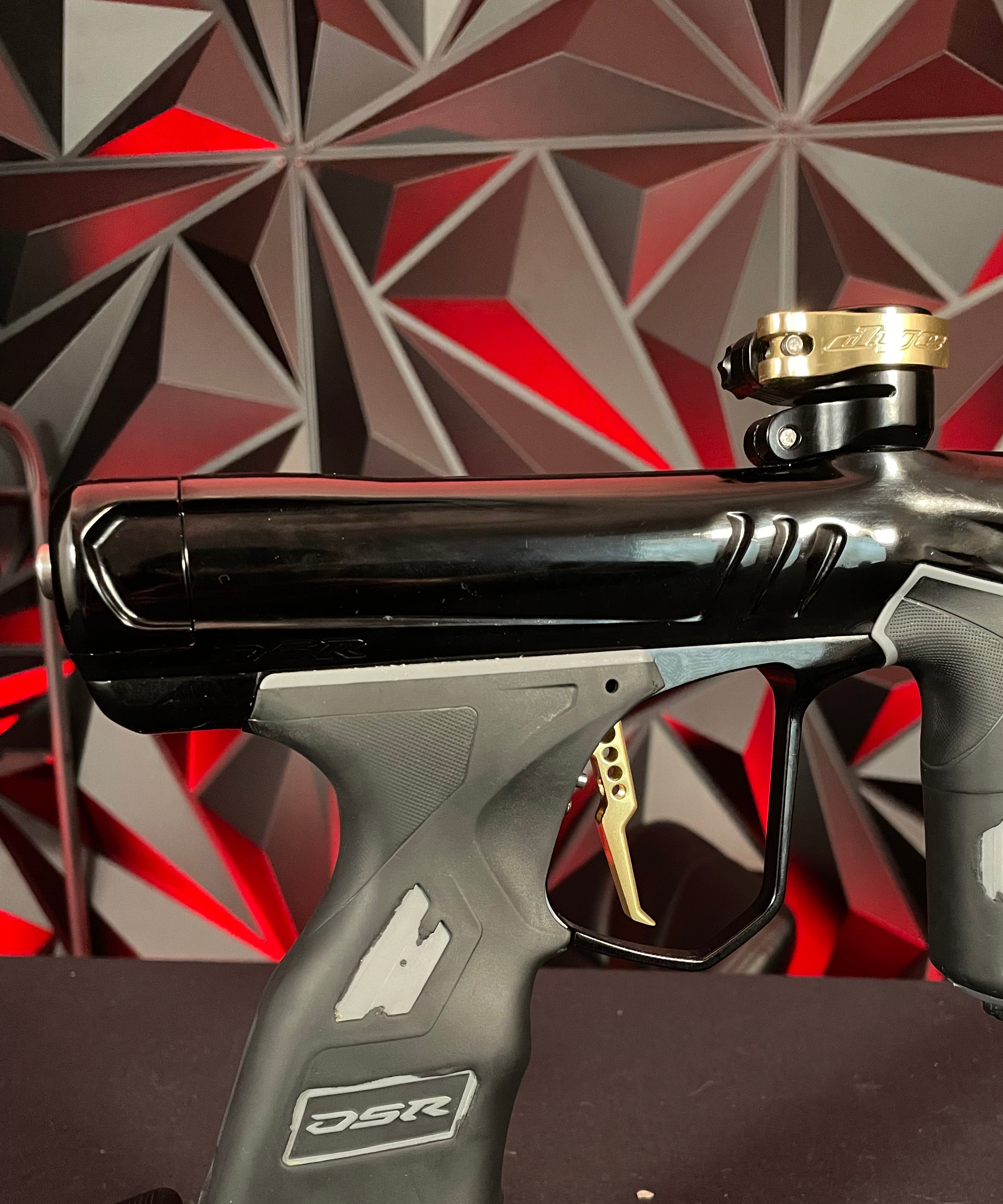Used Dye DSR+ Paintball Gun - Onyx Gold