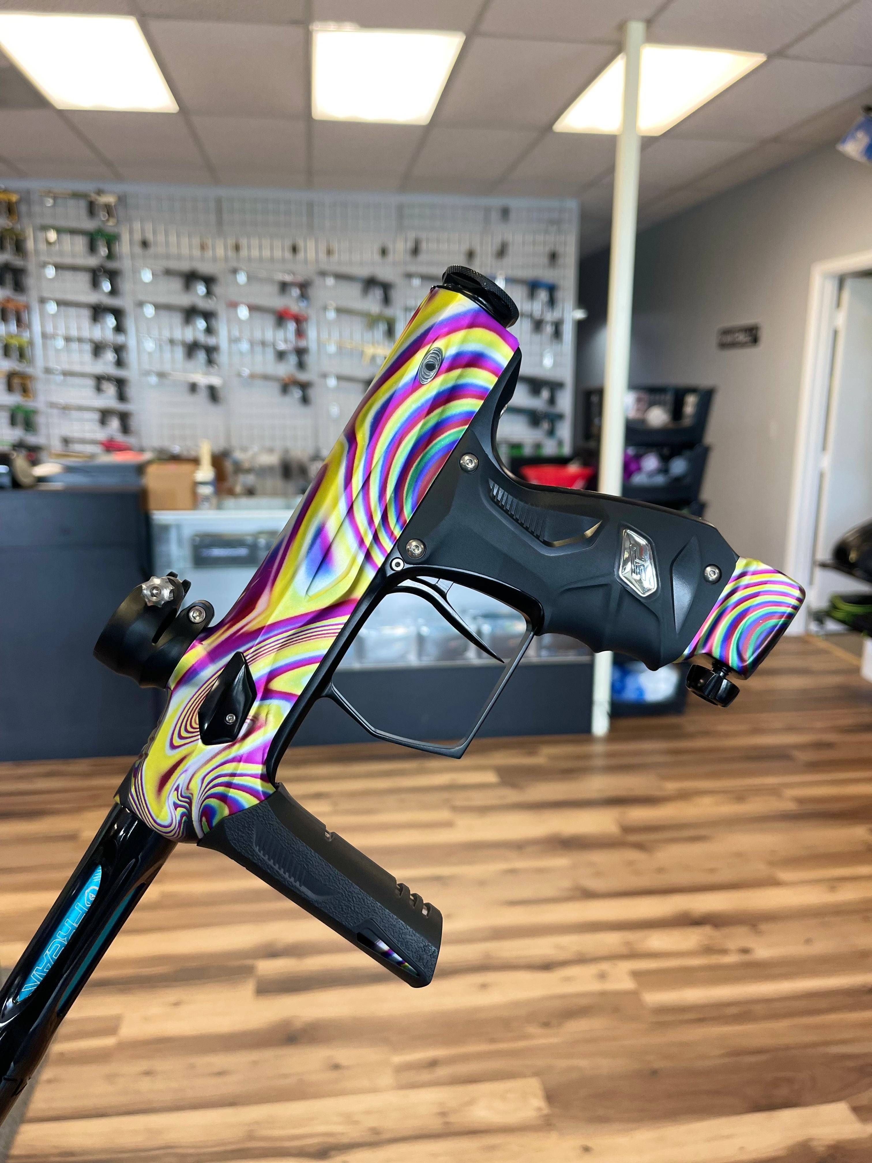 Shocker Amp Paintball Gun - LE Shockadelic