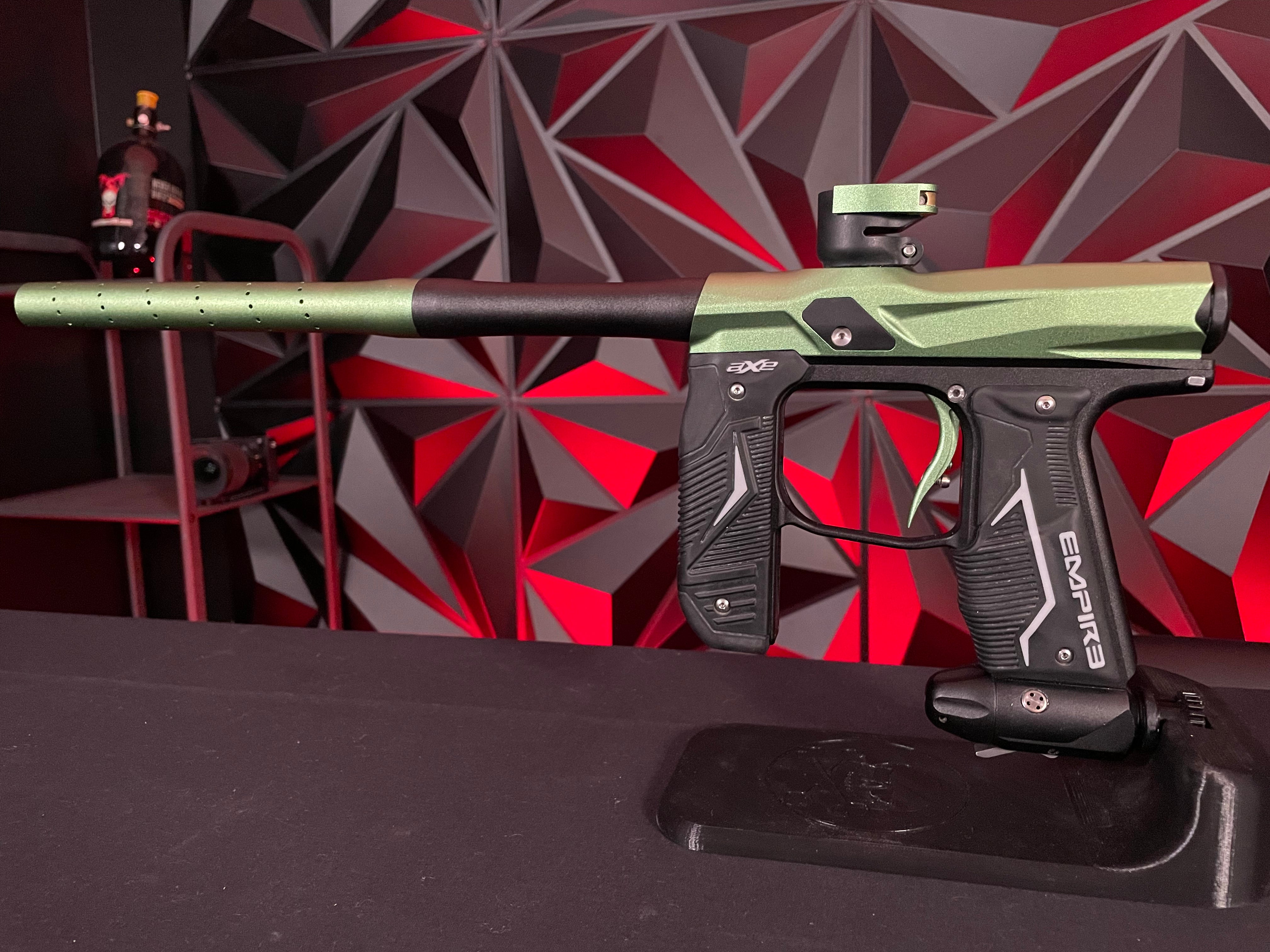 Used Empire Axe 2.0 Paintball Gun - Green / Black