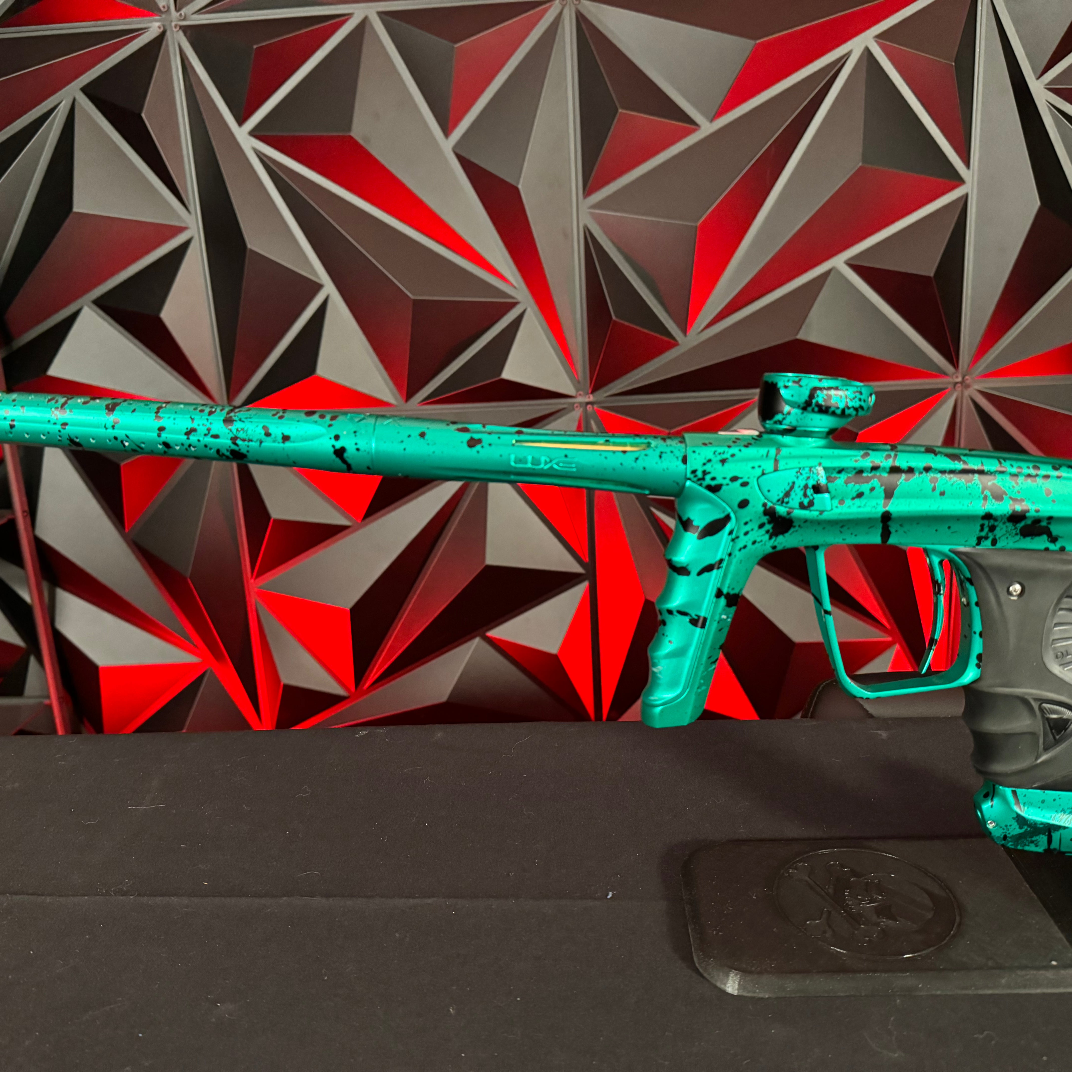 Used DLX Luxe X Paintball Gun - Green Splash