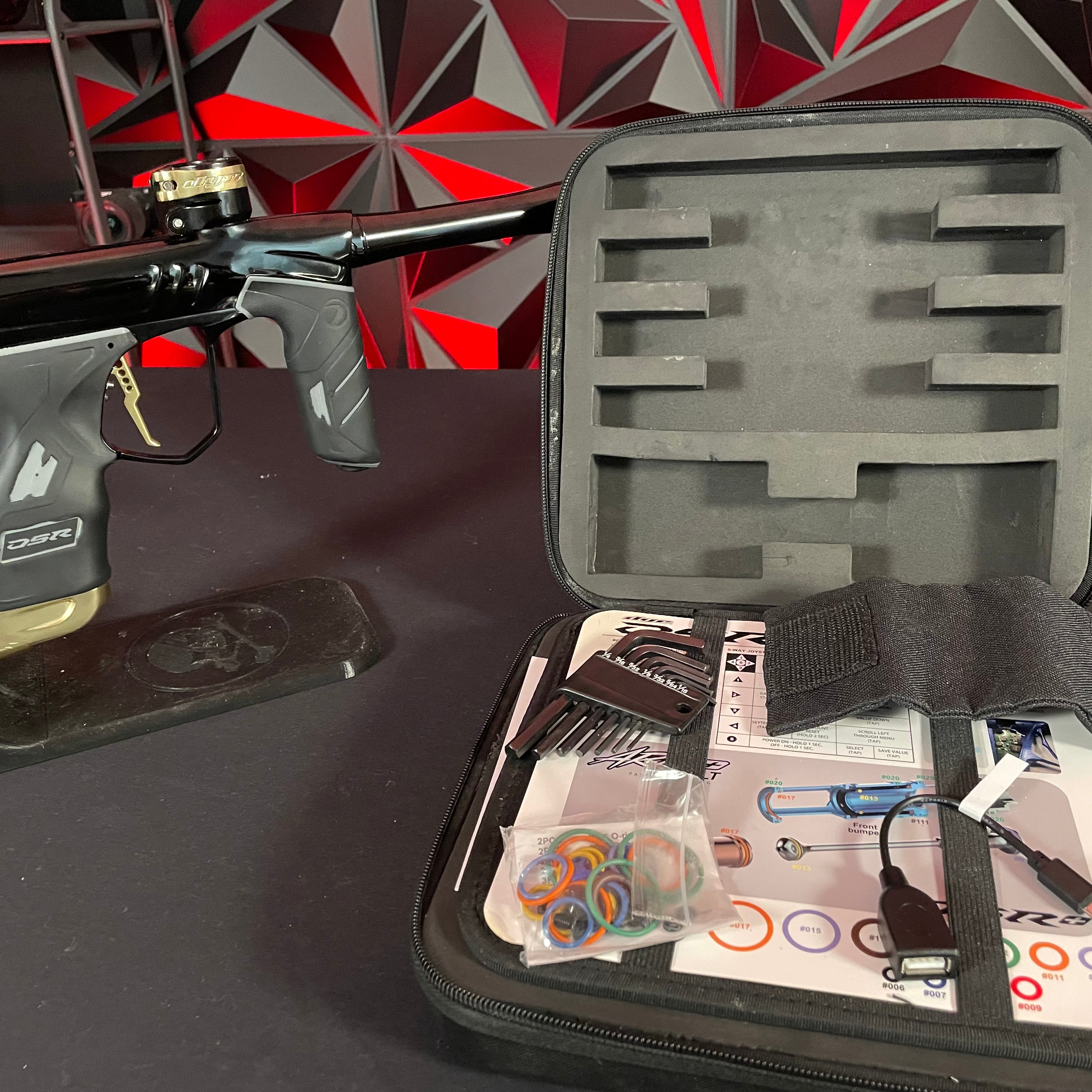 Used Dye DSR+ Paintball Gun - Onyx Gold