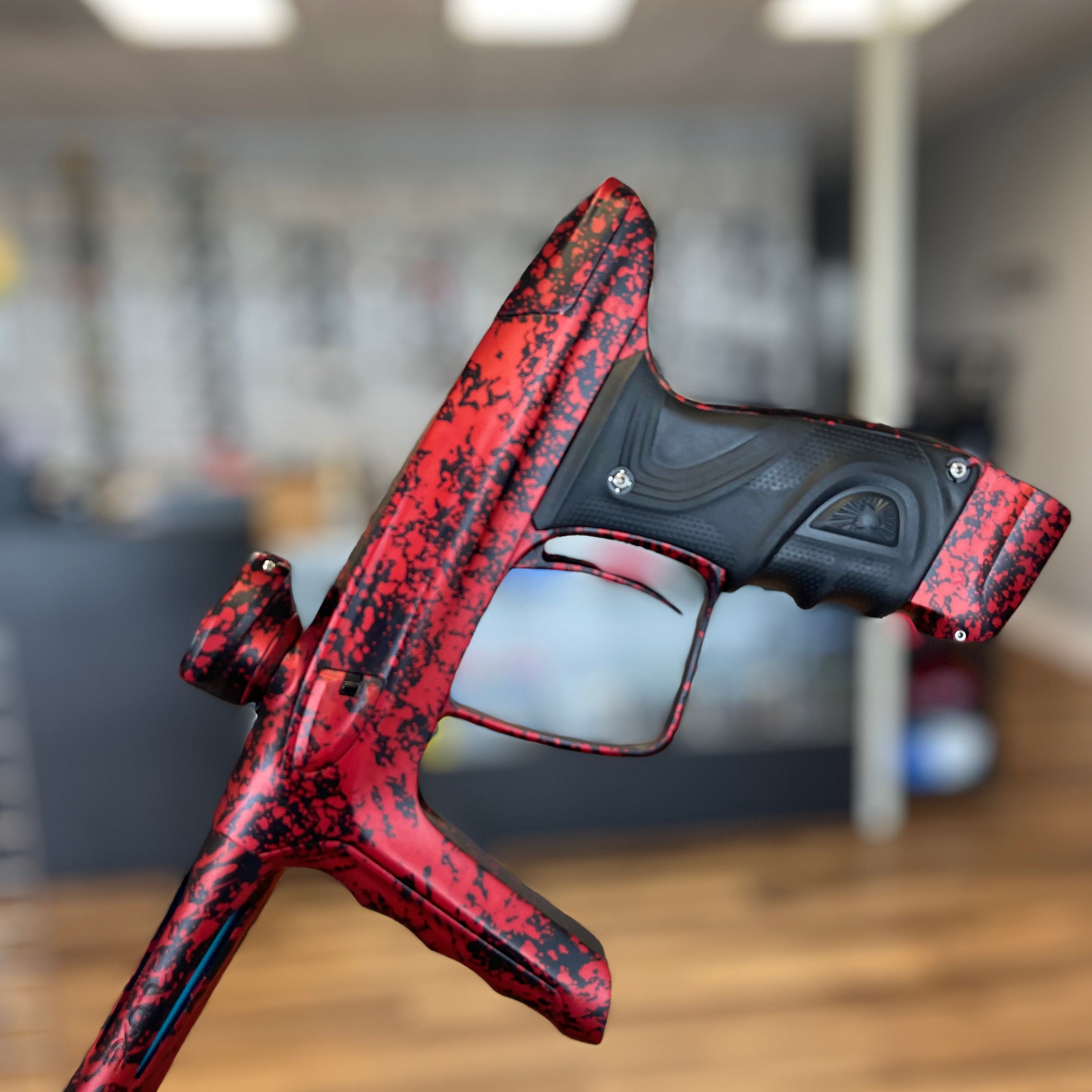 DLX Luxe TM40 Paintball Gun - LE Blood Splatter Black