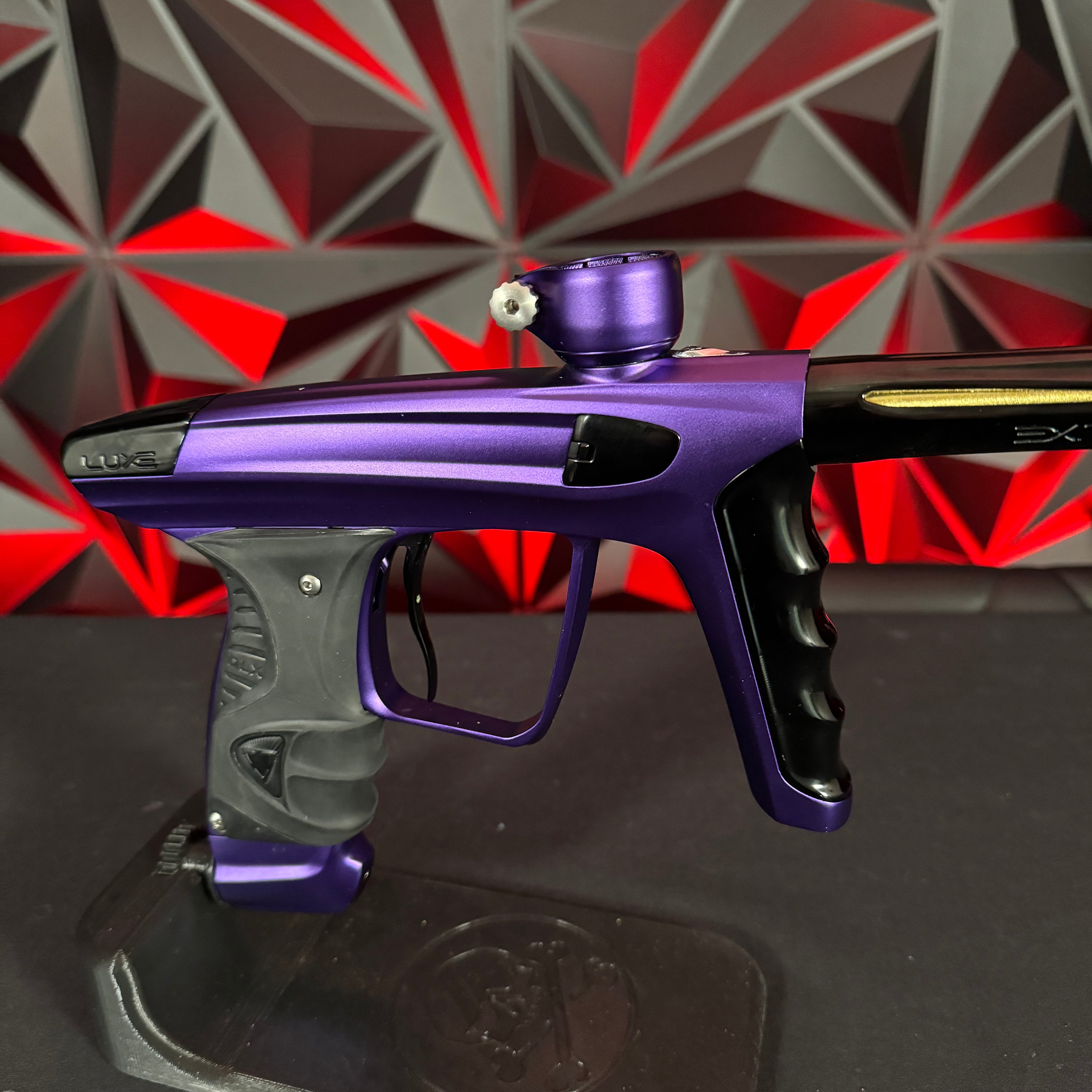 Used DLX Luxe X Paintball Gun - Dust Purple/Polished Black