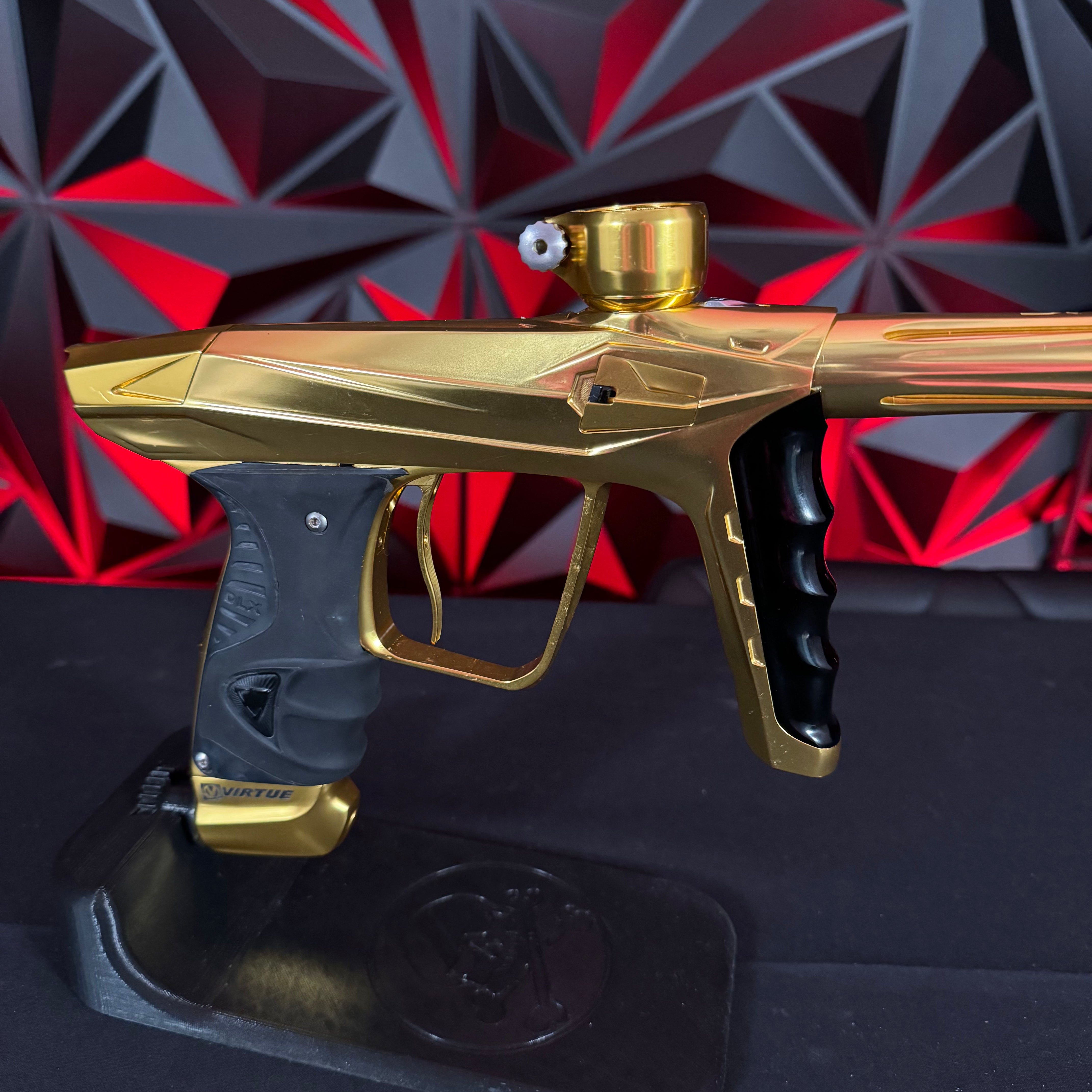 Used Virtue Luxe X/Virtue Ace Paintball Gun - Gold w/ SSC Bolt