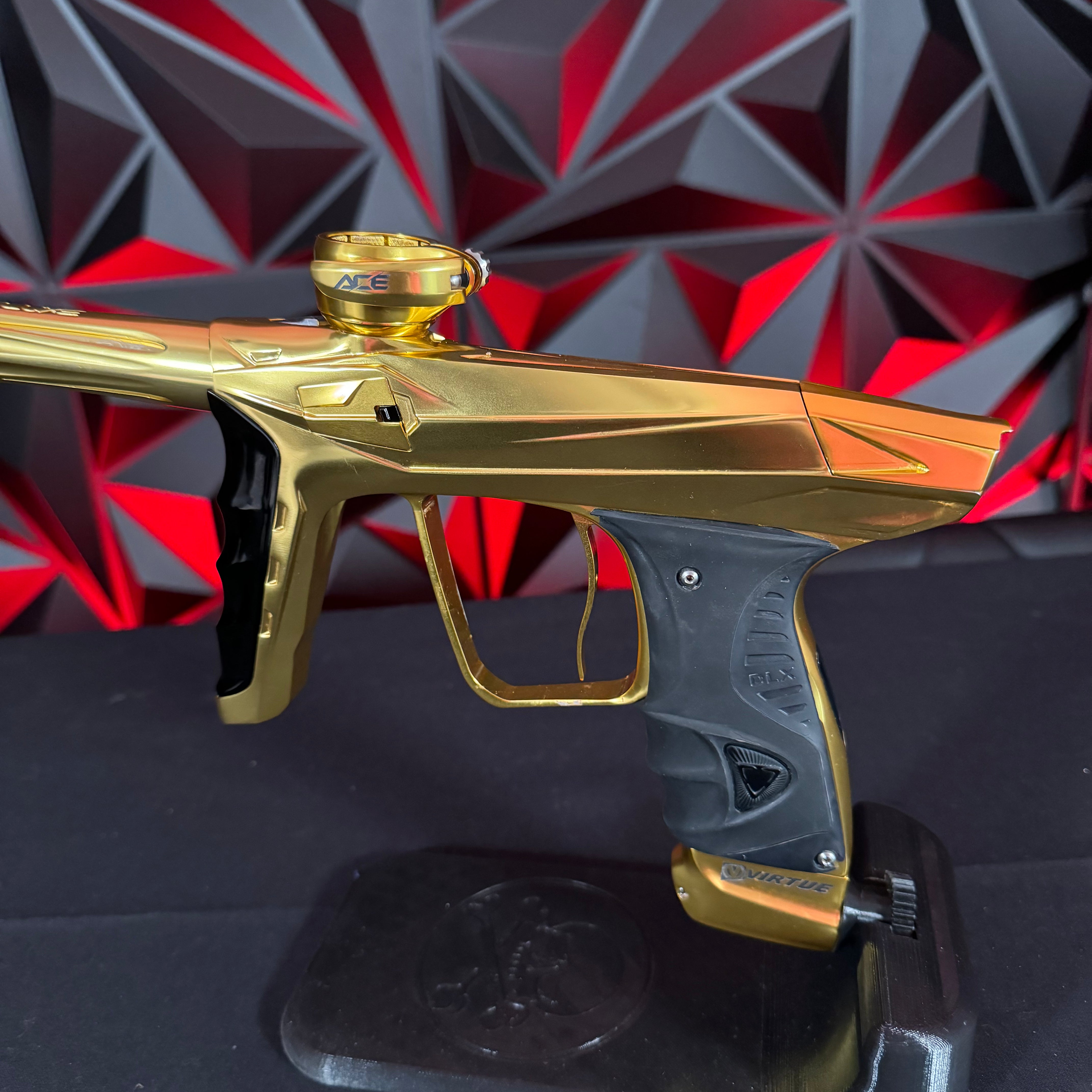 Used Virtue Luxe X/Virtue Ace Paintball Gun - Gold w/ SSC Bolt