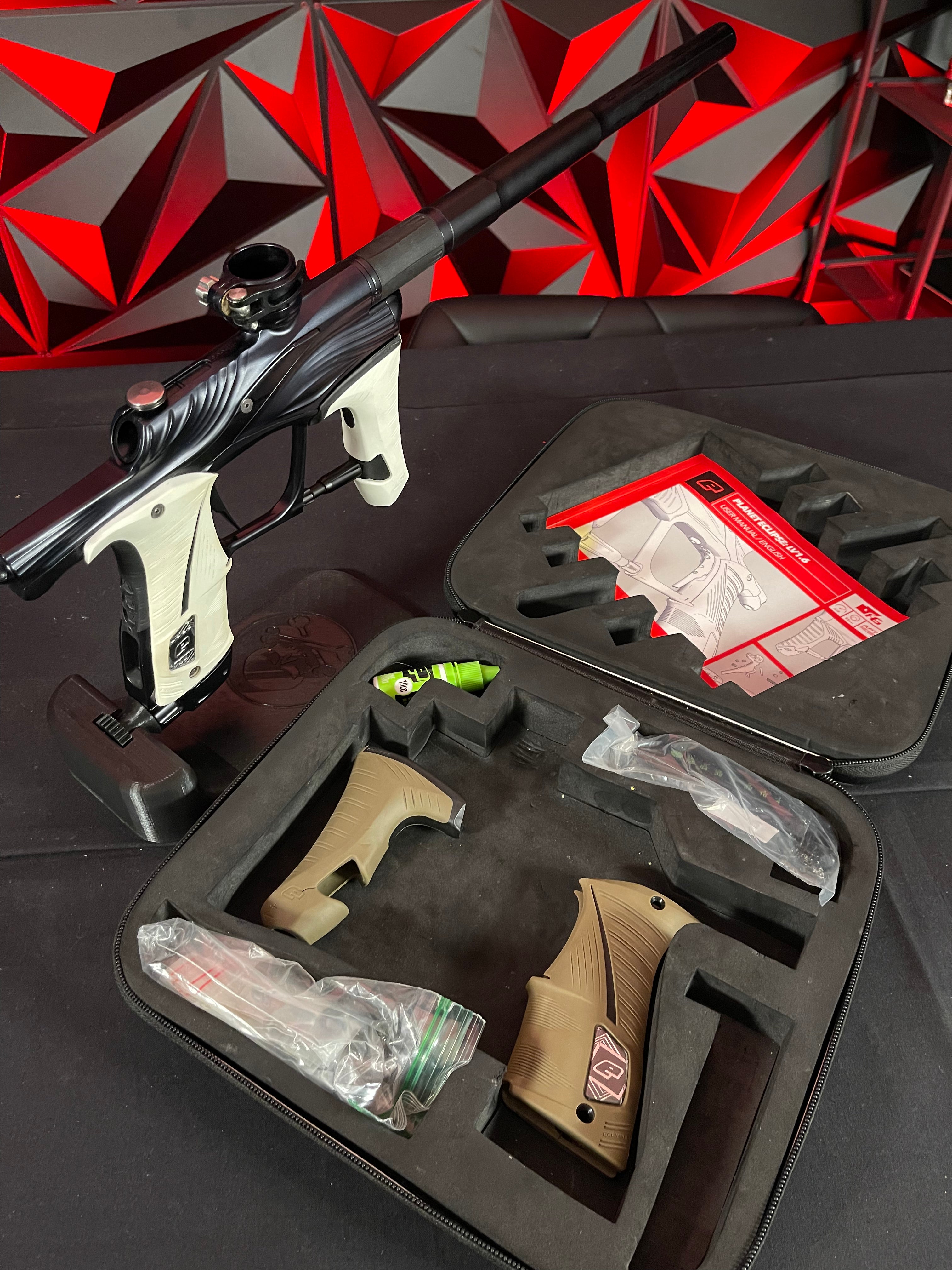 Used Planet Eclipse LV1.6 Paintball Gun - Teahupo (Midnight) w/ Infamous FL Silencio Tip
