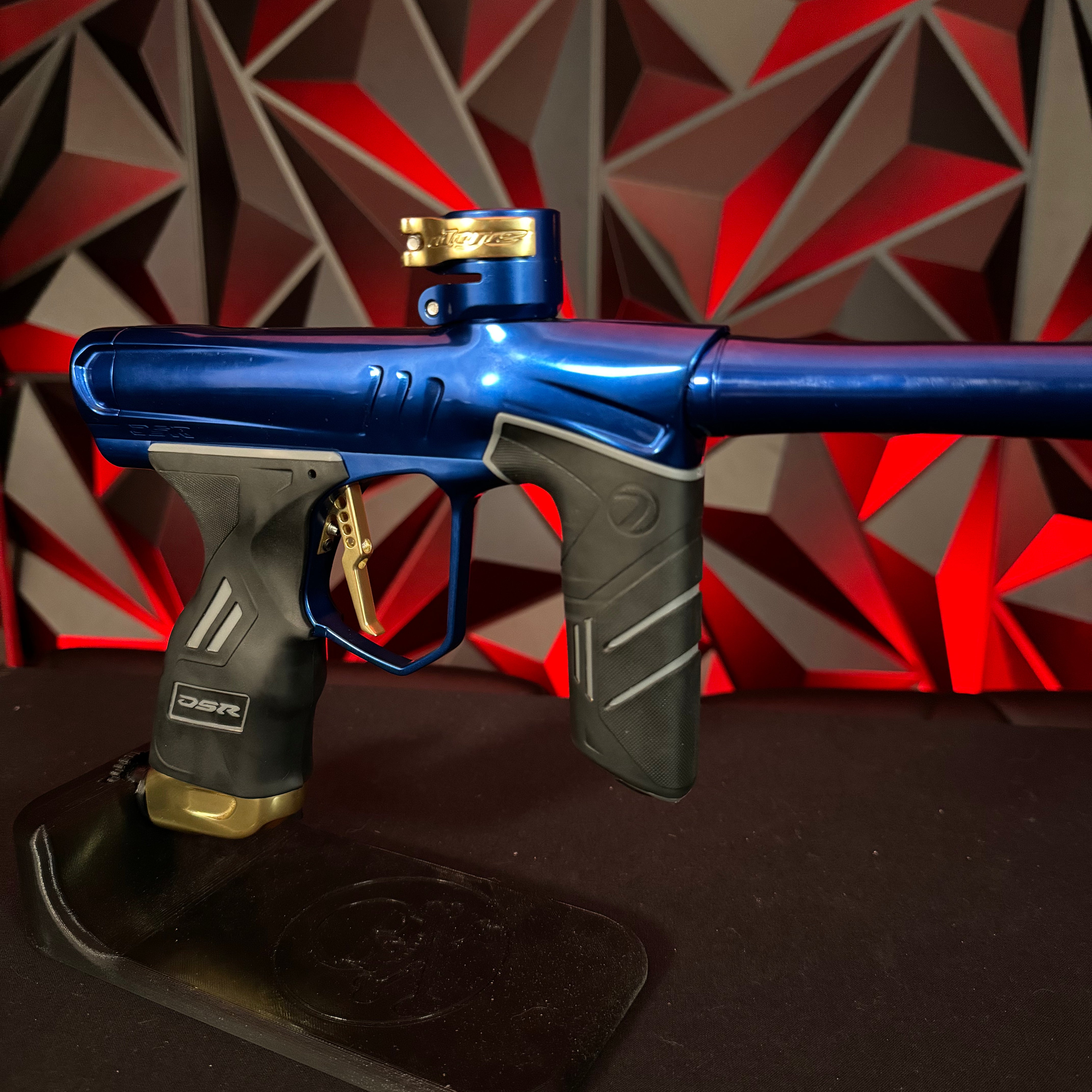 Used Dye DSR+ Paintball Gun - Polished Blue/Polished Gold w/ IM Pro Kit