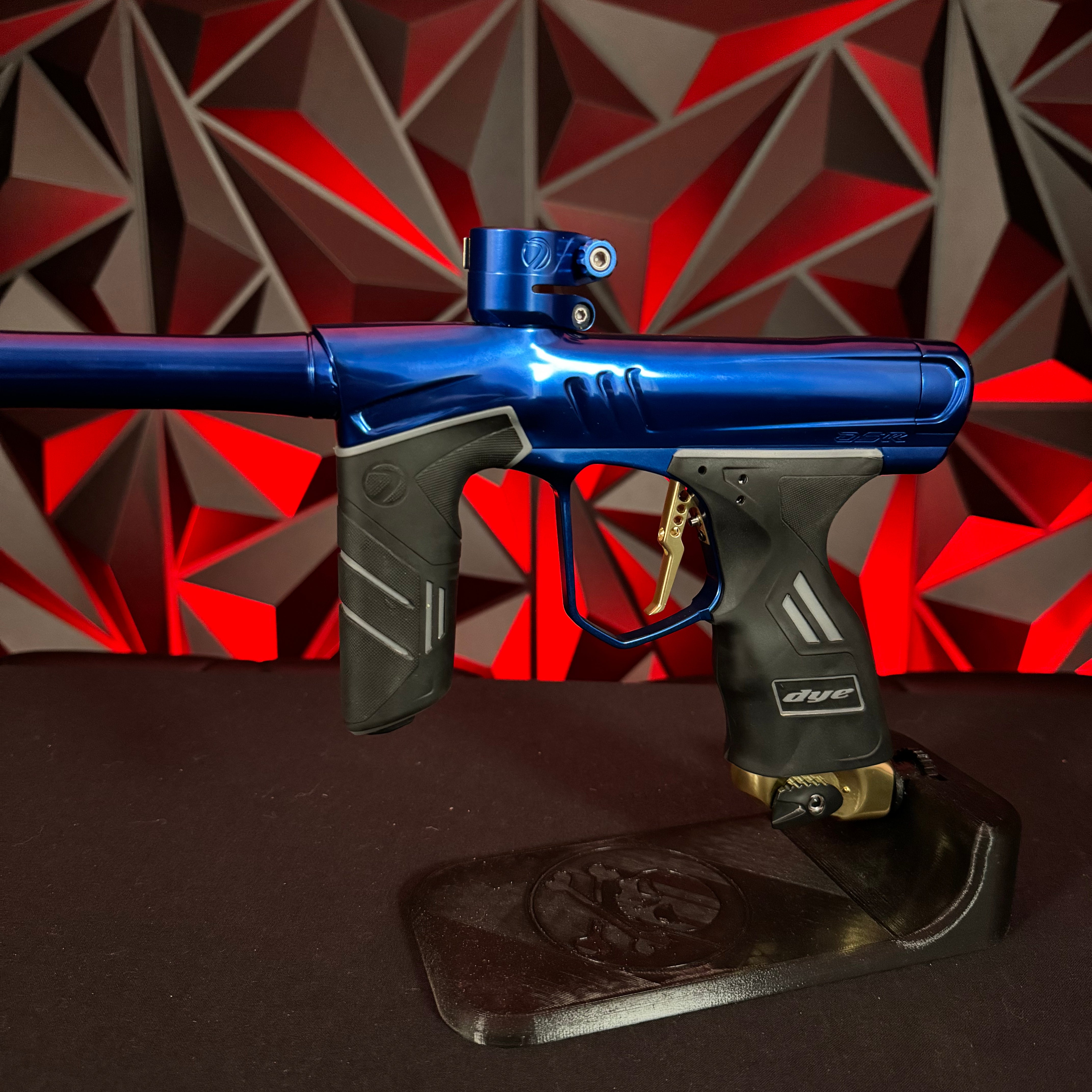 Used Dye DSR+ Paintball Gun - Polished Blue/Polished Gold w/ IM Pro Kit