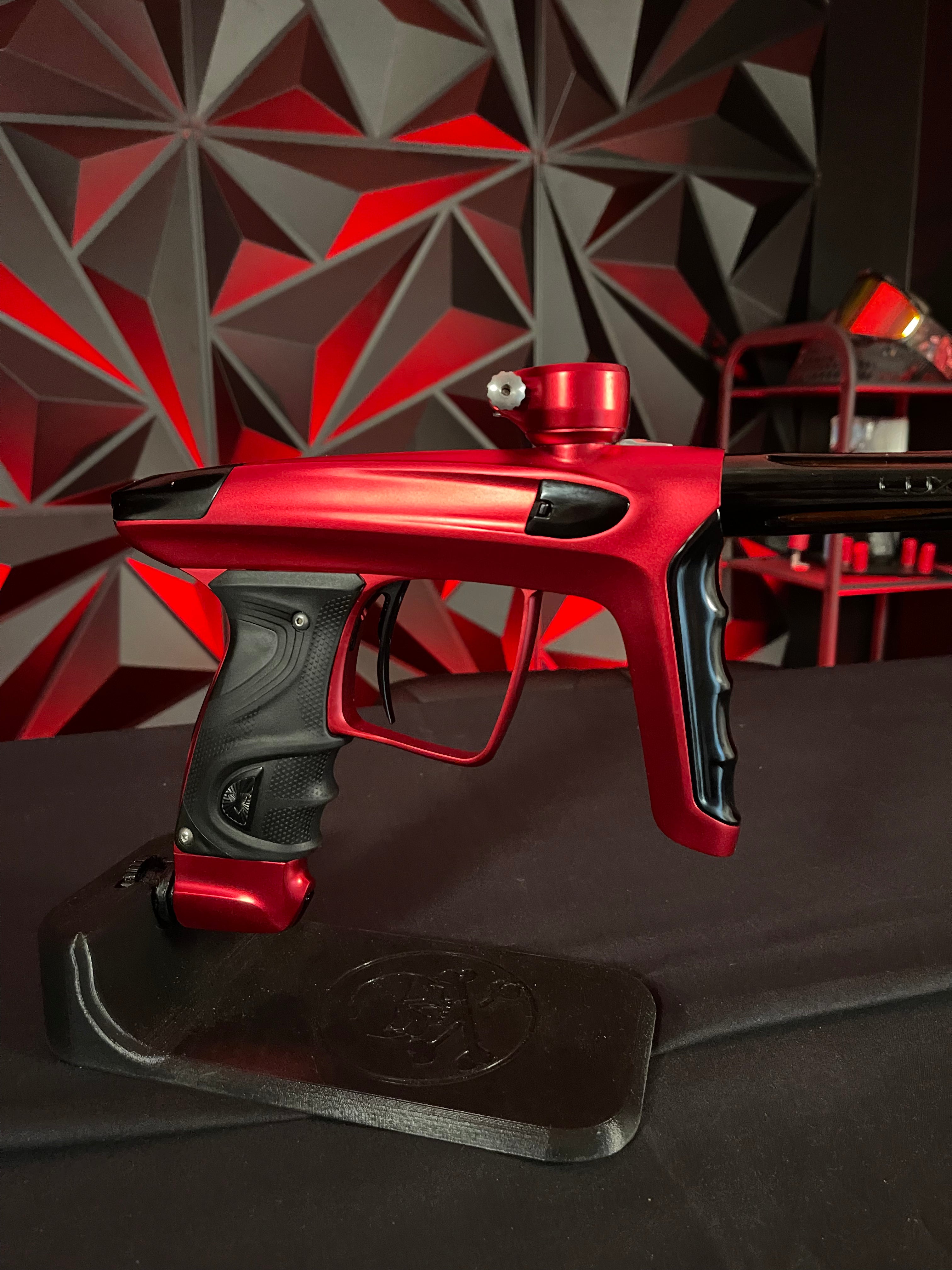 Used DLX Luxe TM40 Paintball Gun- Dust Red/Polished Black