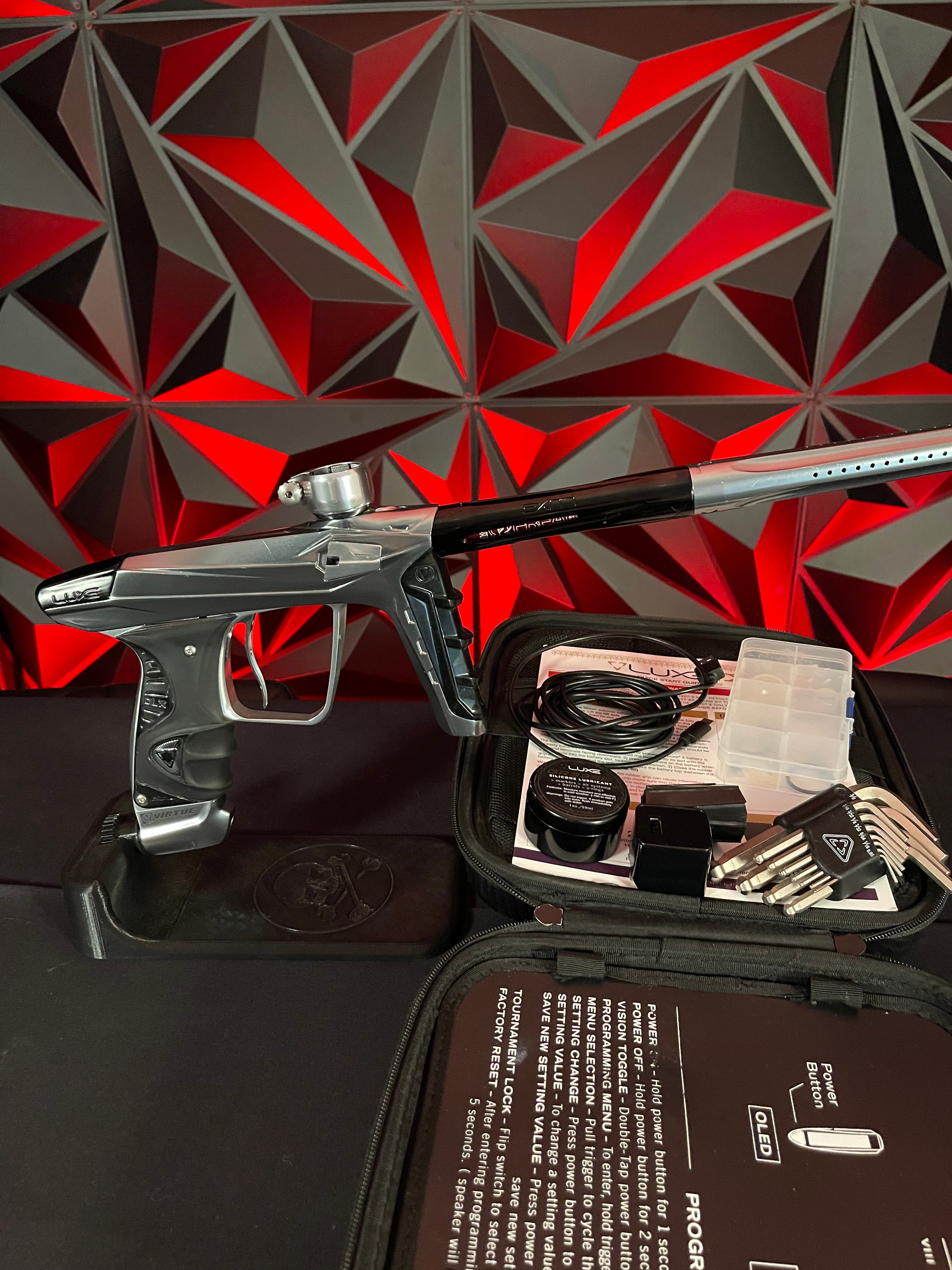 Used DLX Luxe X / Virtue Ace Paintball Gun - Gloss Silver