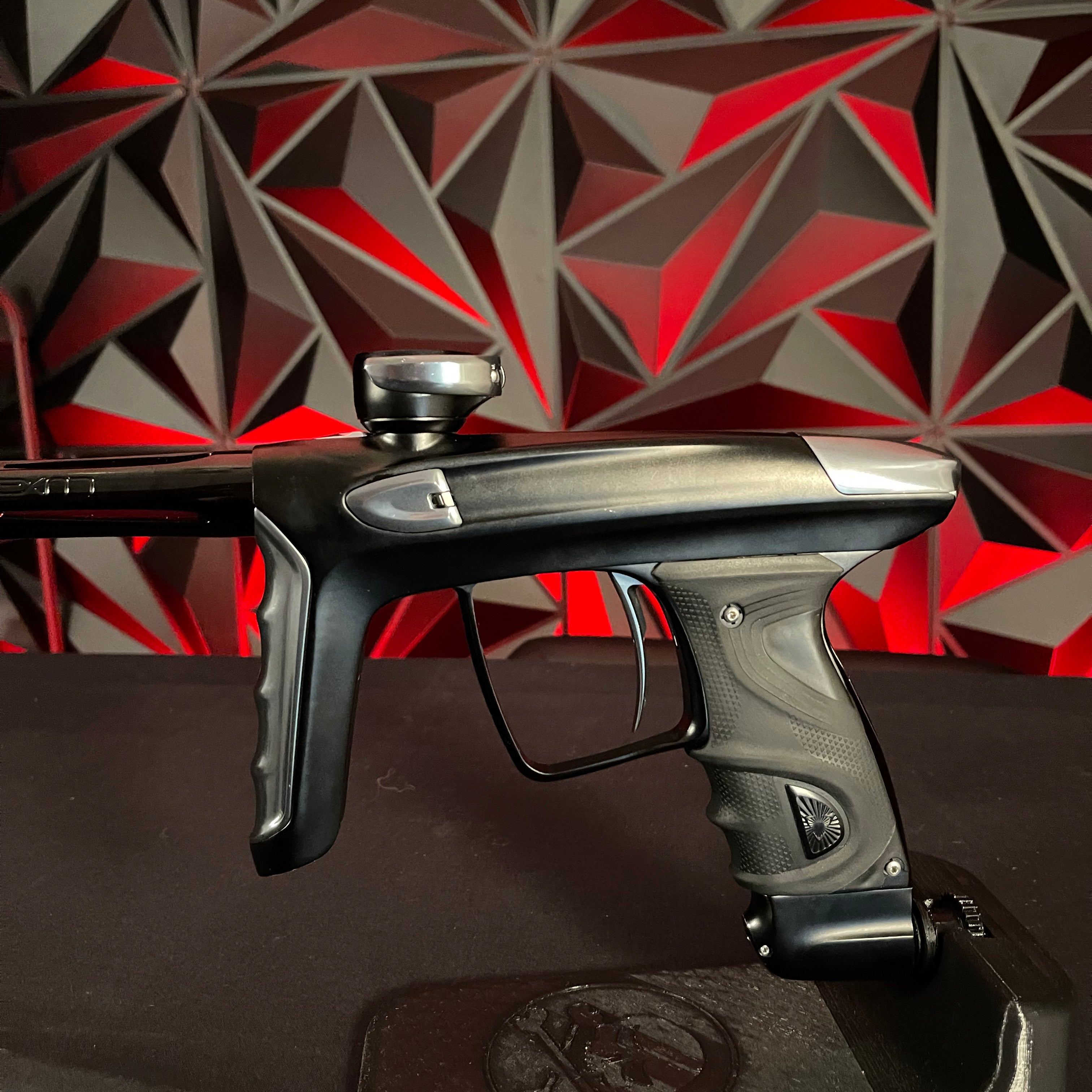 Used DLX Luxe TM40 Paintball Gun - Dust Black / Polished Pewter