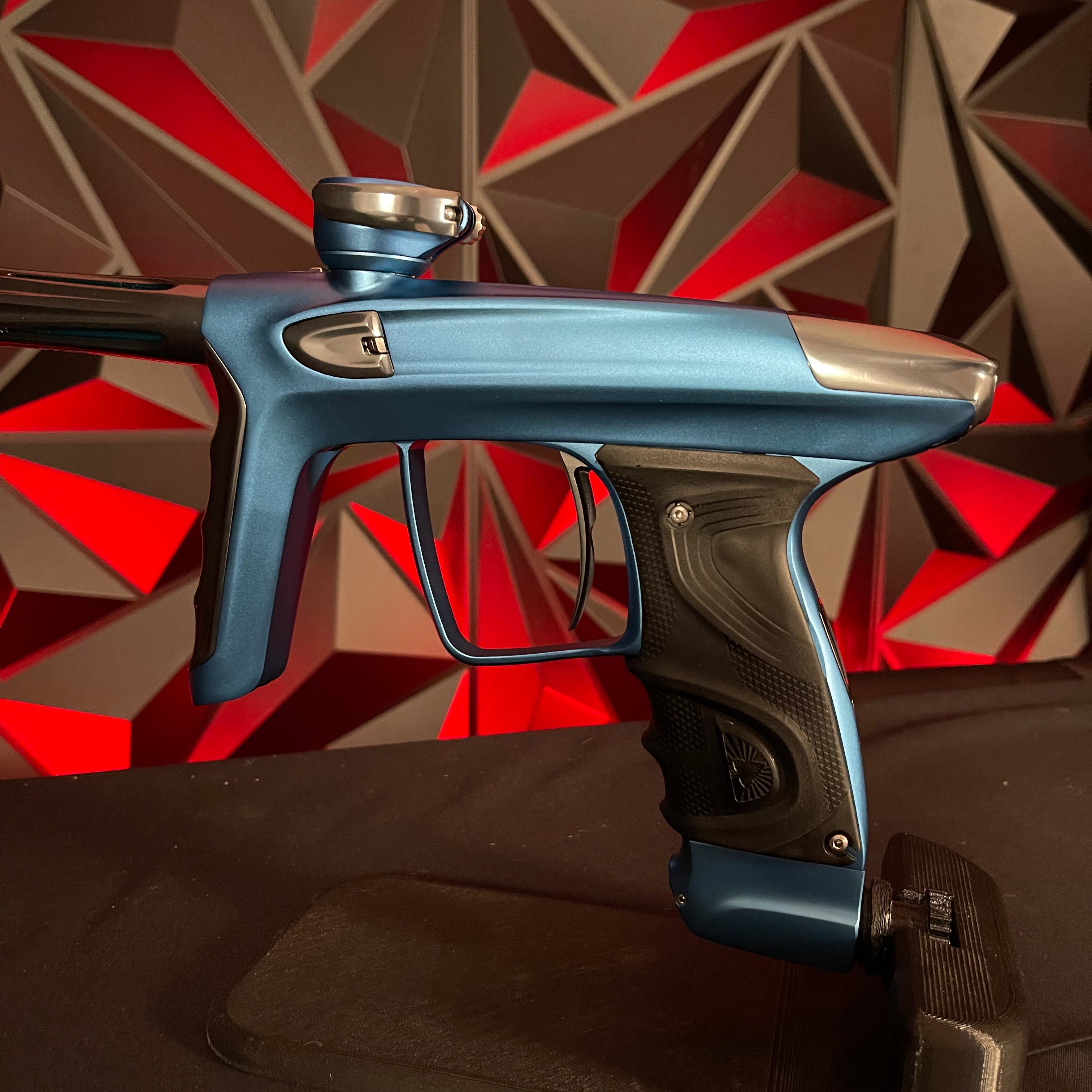 Used DLX Luxe TM40 Paintball Gun - Blue / Pewter