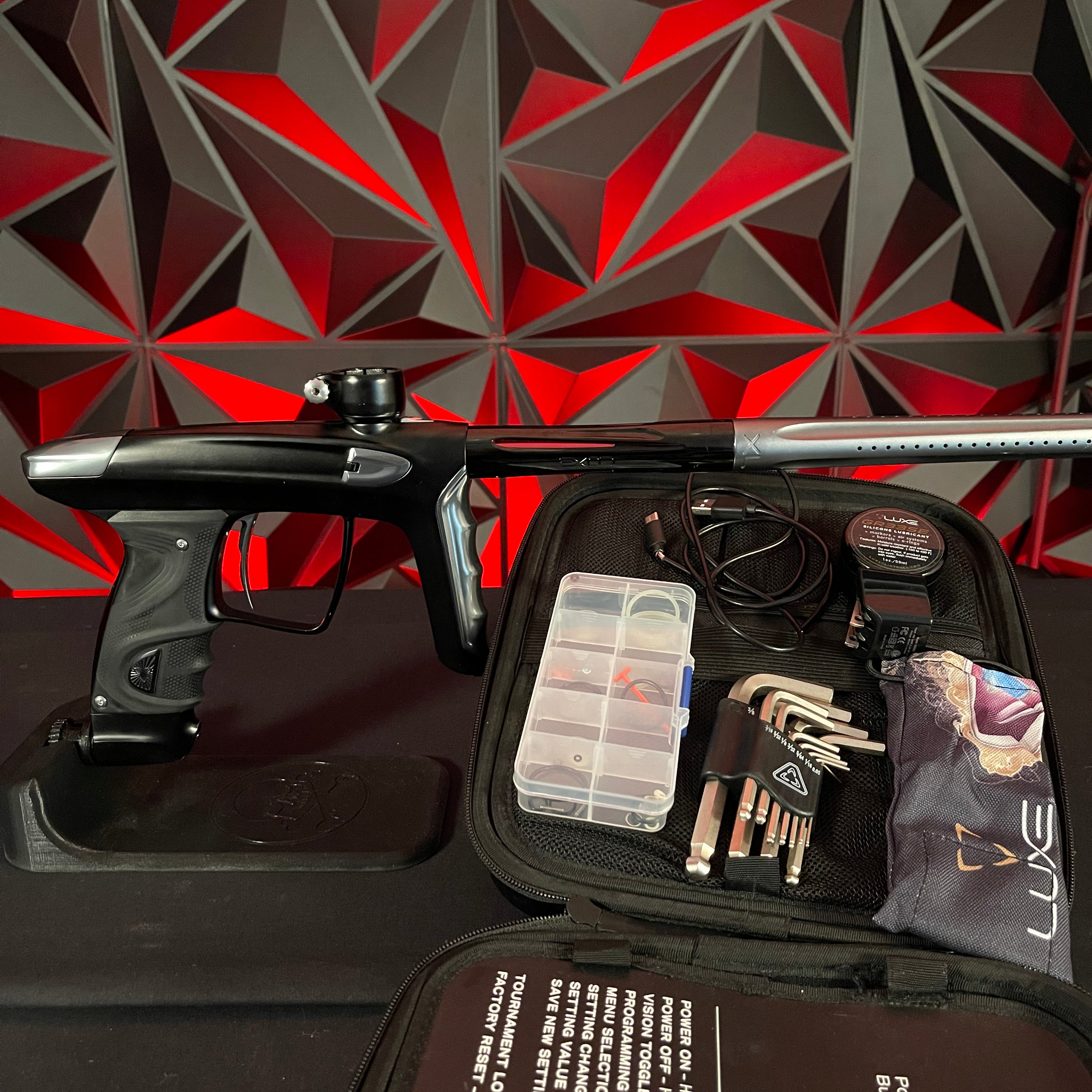 Used DLX Luxe TM40 Paintball Gun - Dust Black / Polished Pewter