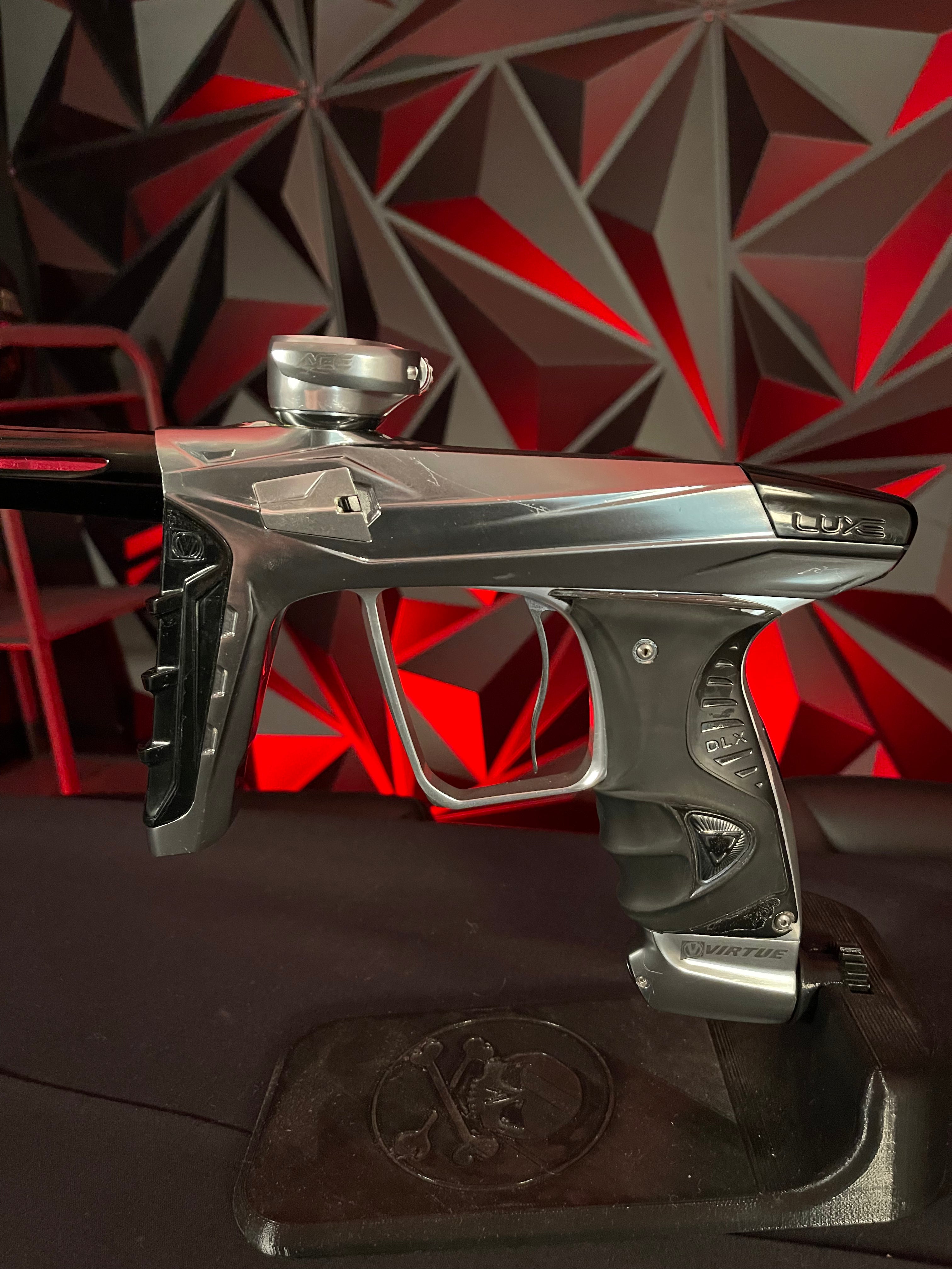 Used DLX Luxe X / Virtue Ace Paintball Gun - Gloss Silver