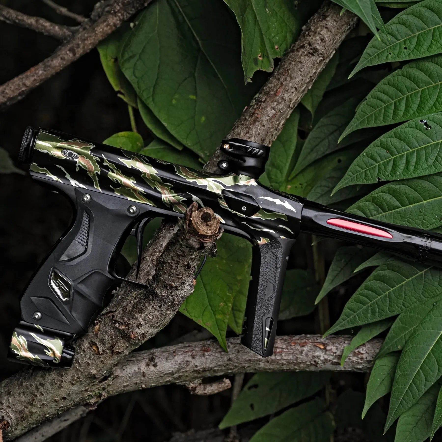 SP Shocker AMP Paintball Gun - Graphic Wrap - Tiger Stripe Camo