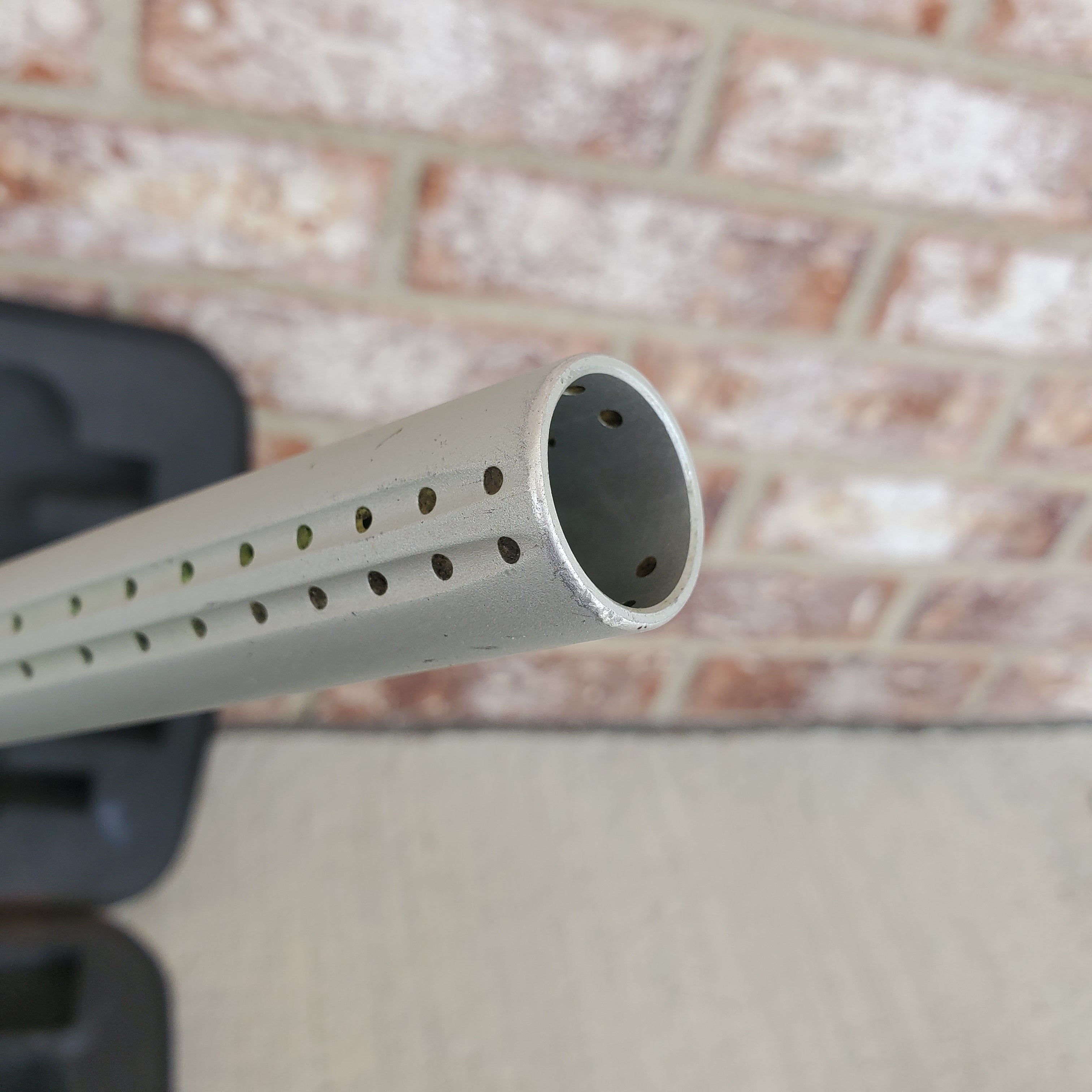 Used Planet Eclipse Geo 2 Paintball Gun W/ IV Core - White / Gold