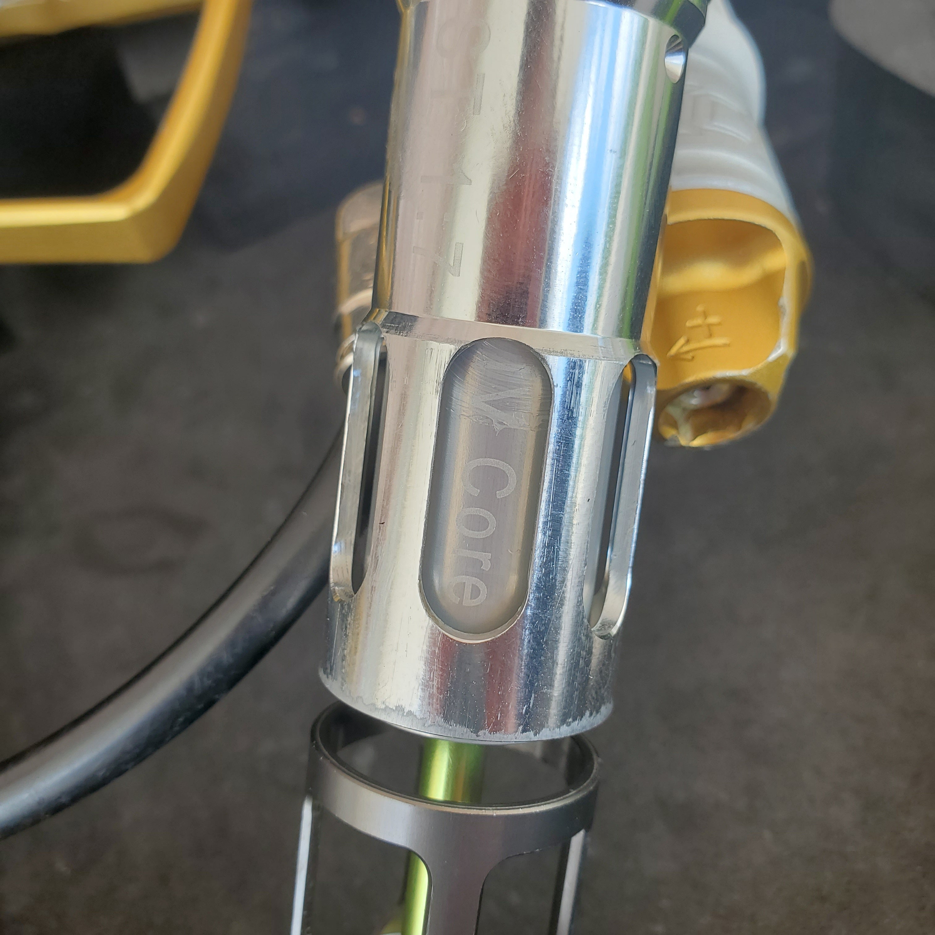 Used Planet Eclipse Geo 2 Paintball Gun W/ IV Core - White / Gold