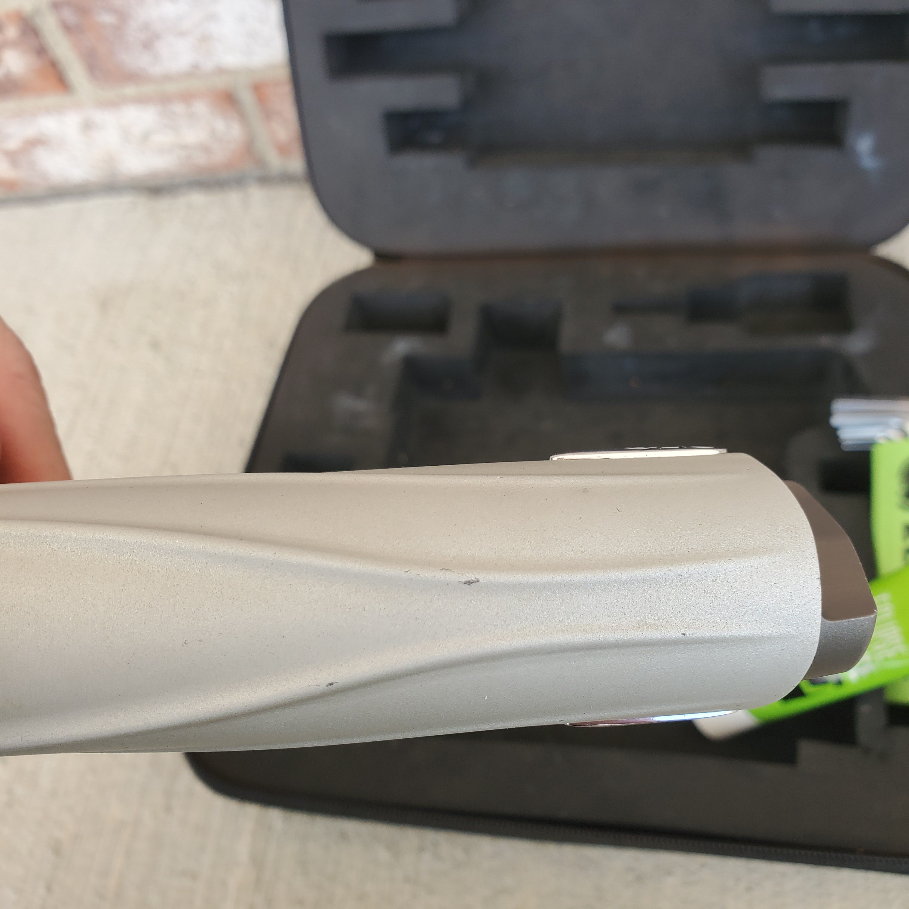 Used Planet Eclipse Geo 2 Paintball Gun W/ IV Core - White / Gold