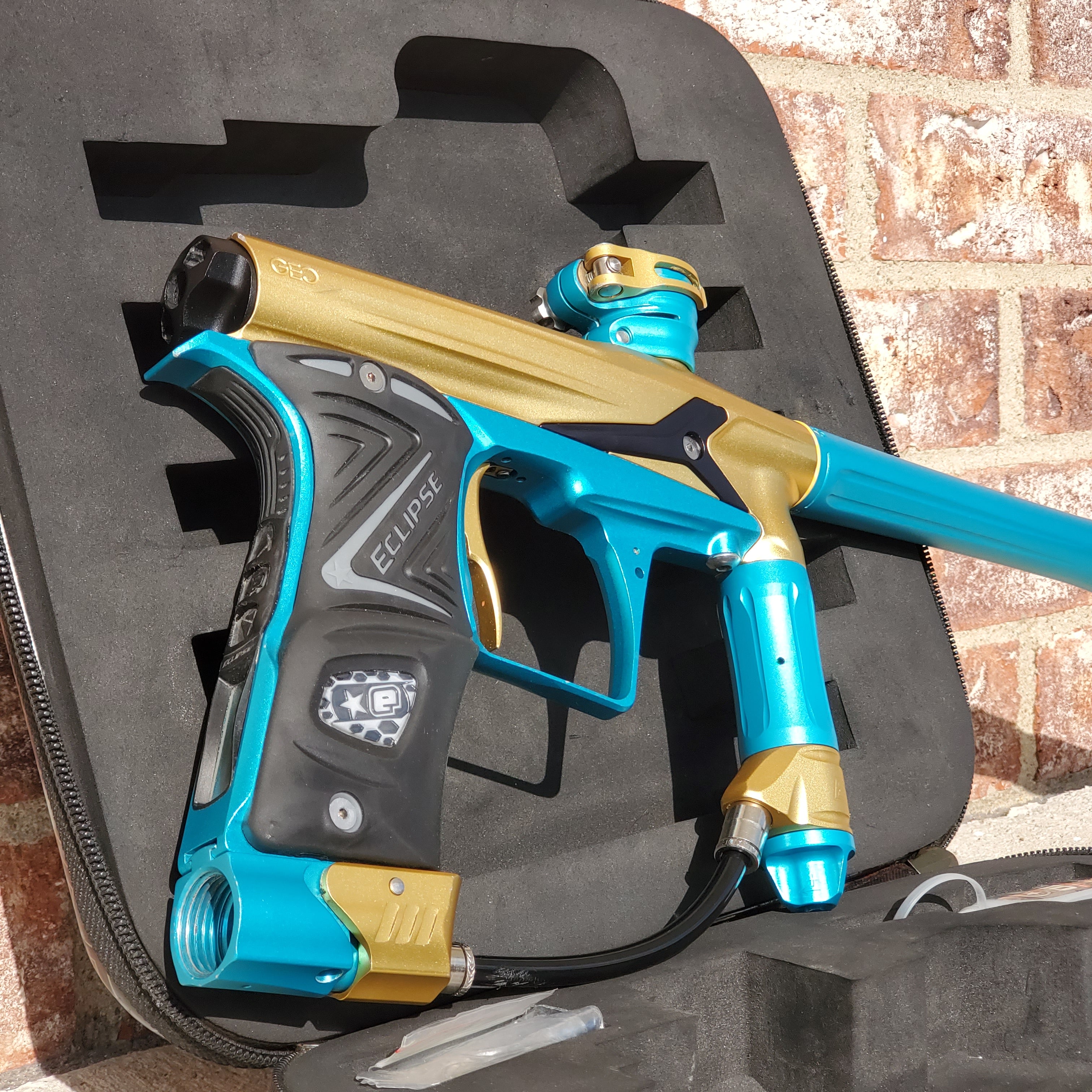 Used Planet Eclipse Geo 3 Paintball Gun Gold / Teal