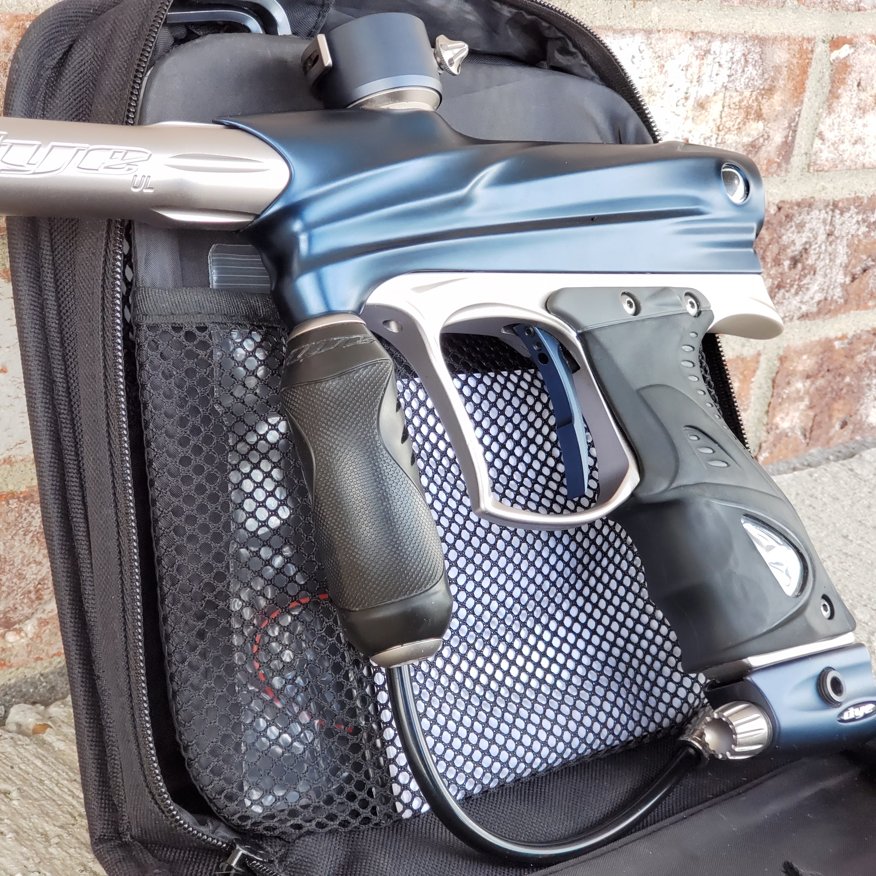 Used Dye DM9 Paintball Marker - Blue / Silver