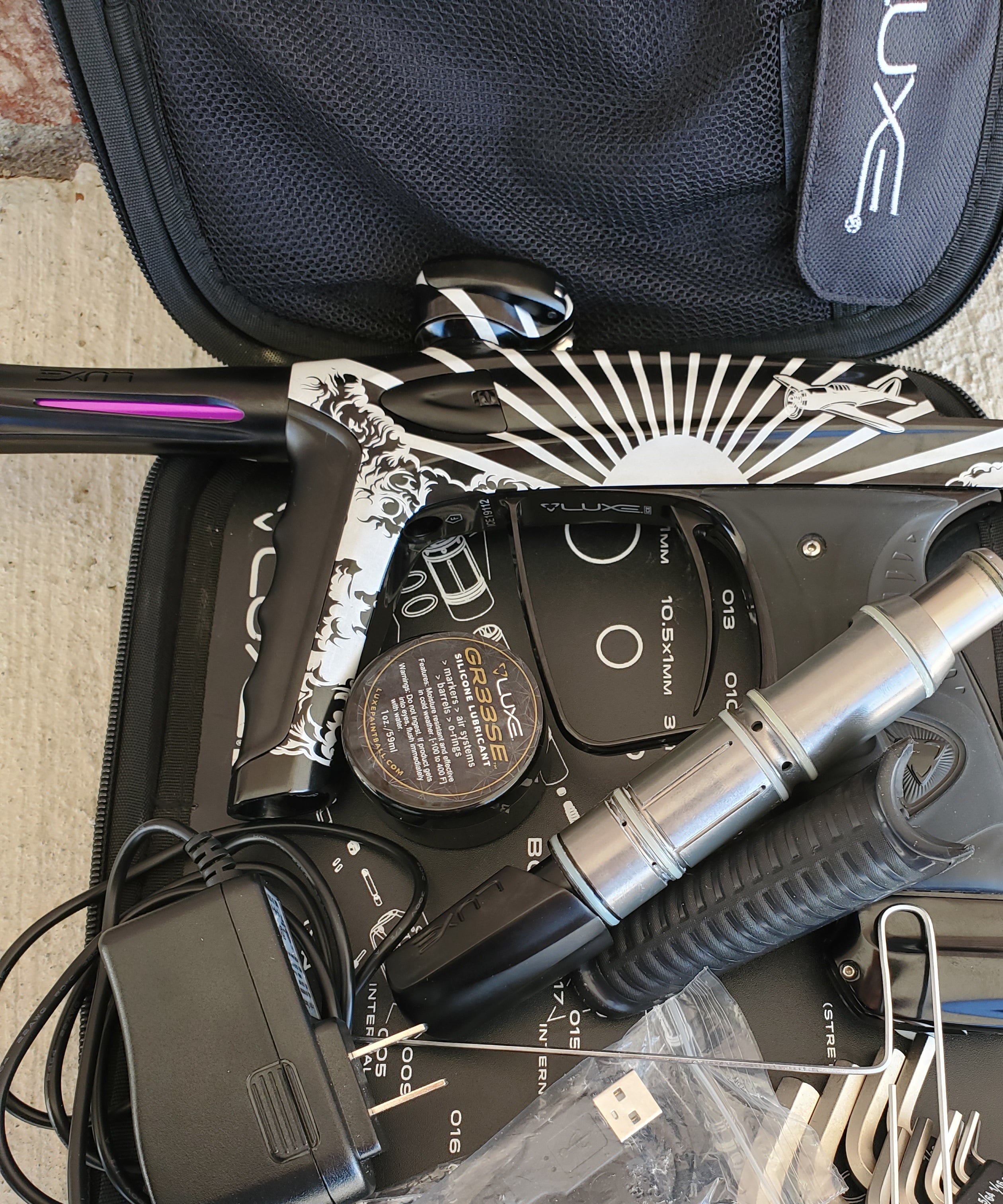 Used DLX Luxe Ice Paintball Gun - Kamikaze