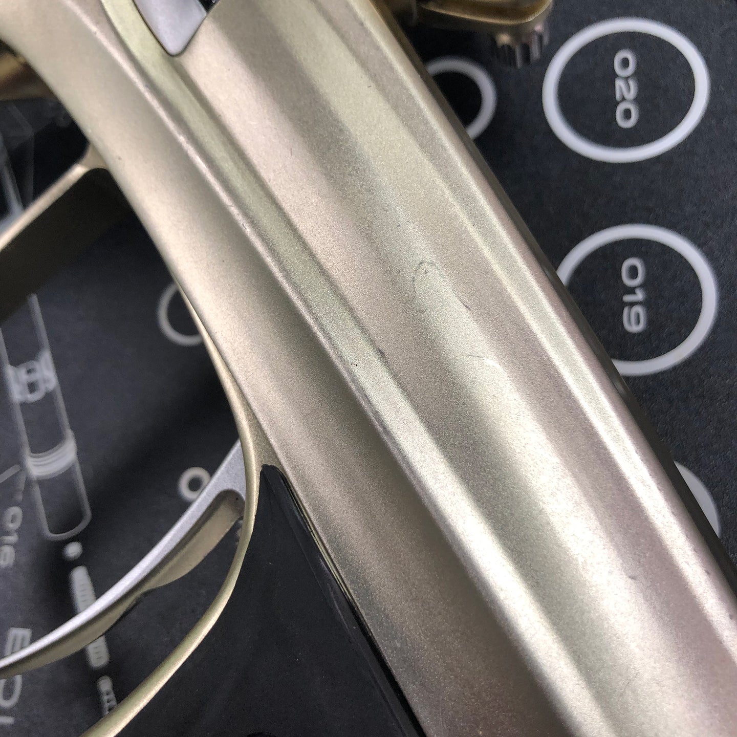 Used DLX Luxe Ice Paintball Gun - Gold/Silver