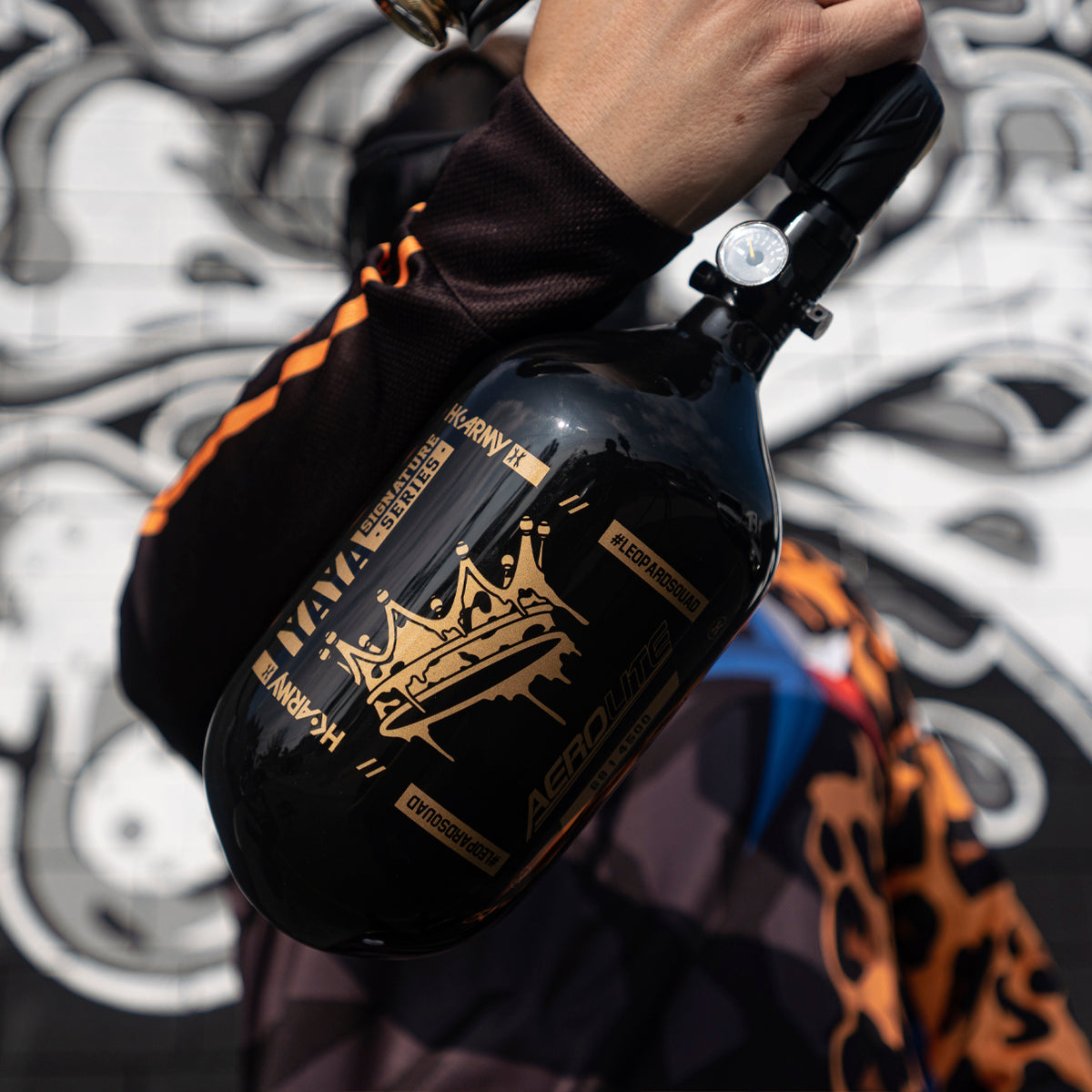 HK Army "Extra Lite" Carbon Fiber Tank - Standard Reg. - Leopard King - 68/4500 PSI - Black/Gold