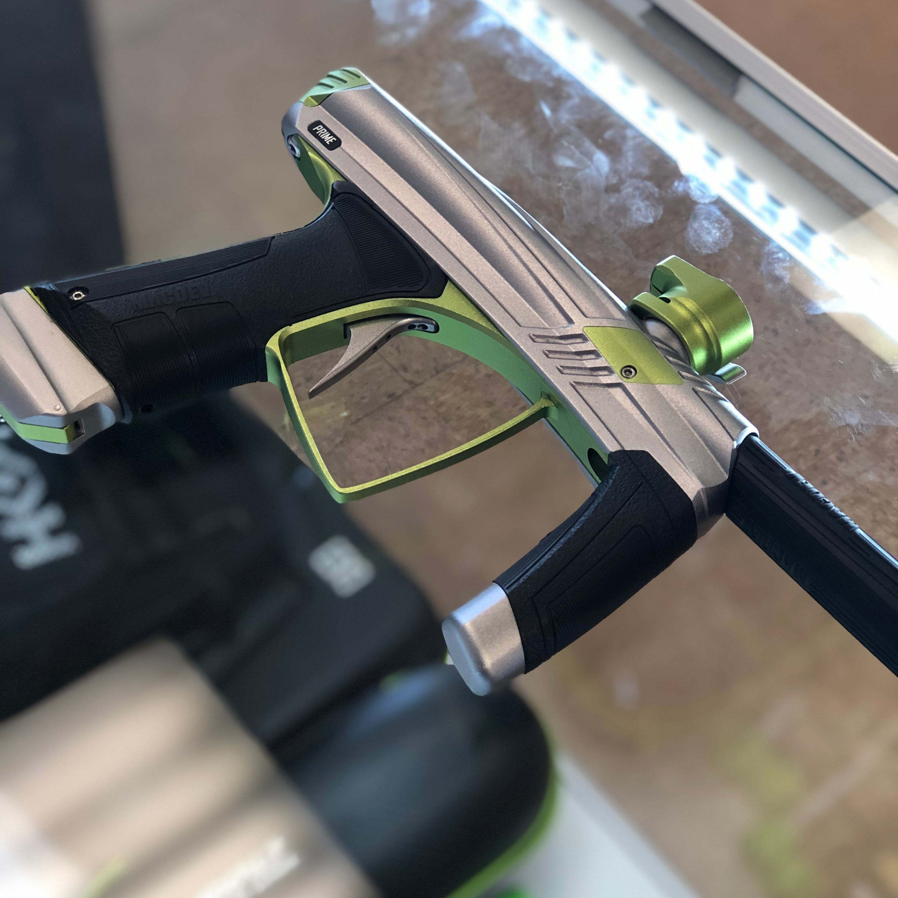 USED MacDev Prime - Dust Silver/Green
