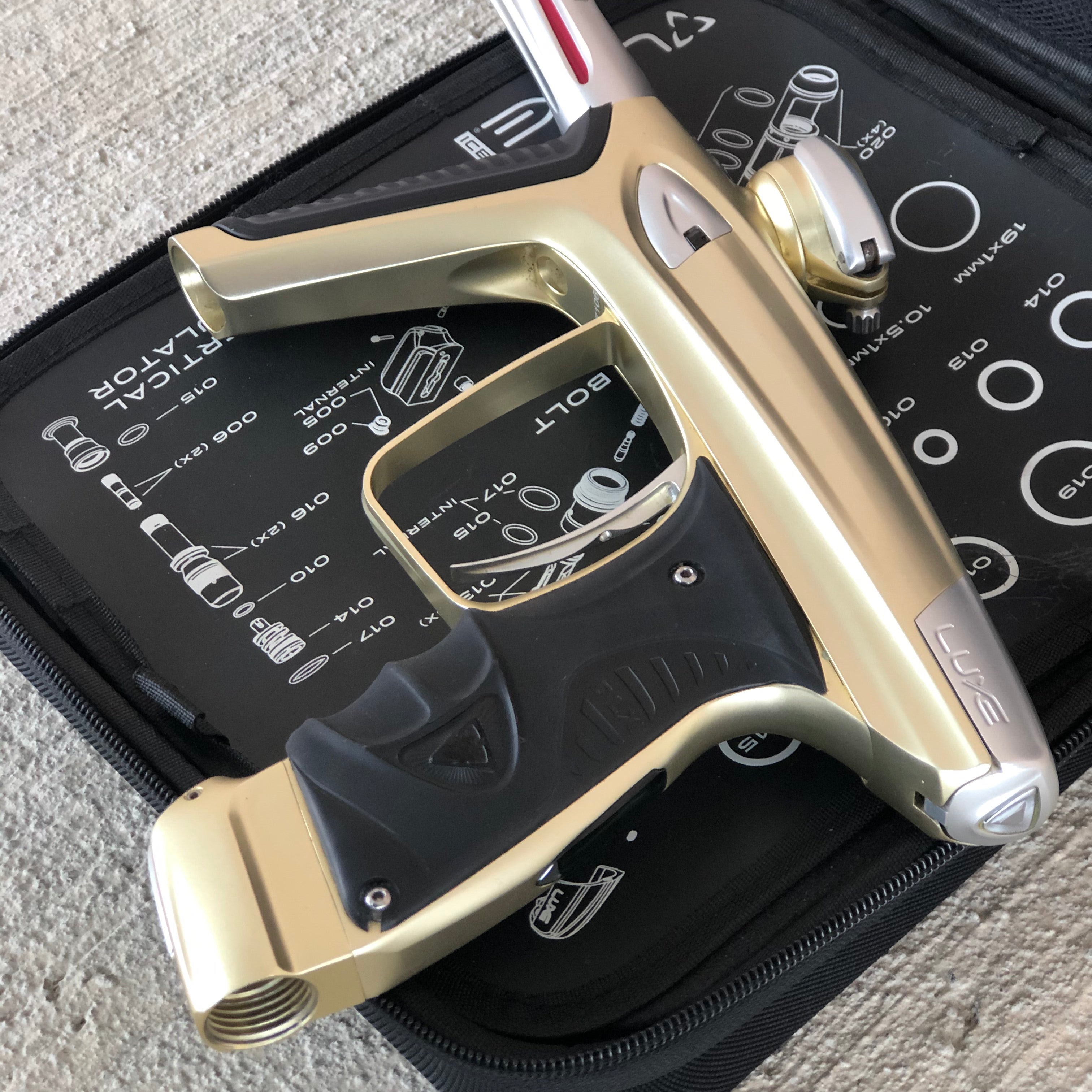 Used DLX Luxe Ice Paintball Gun - Dust Gold/Silver